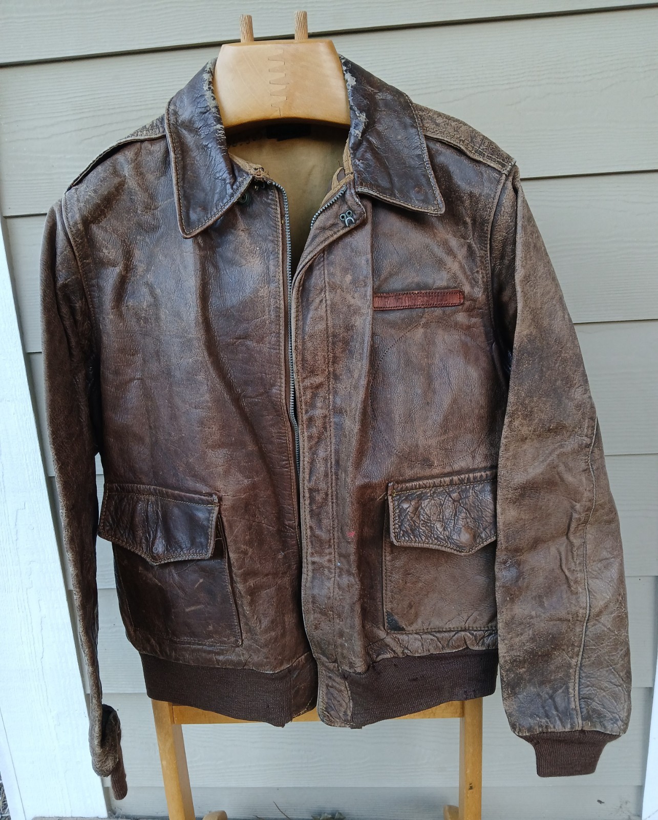 ORIG PRE-WW2 US AAF TYPE A-2 FLIGHT JACKET BY AERO LEATHER, SZ 40, NAMED OFFICER