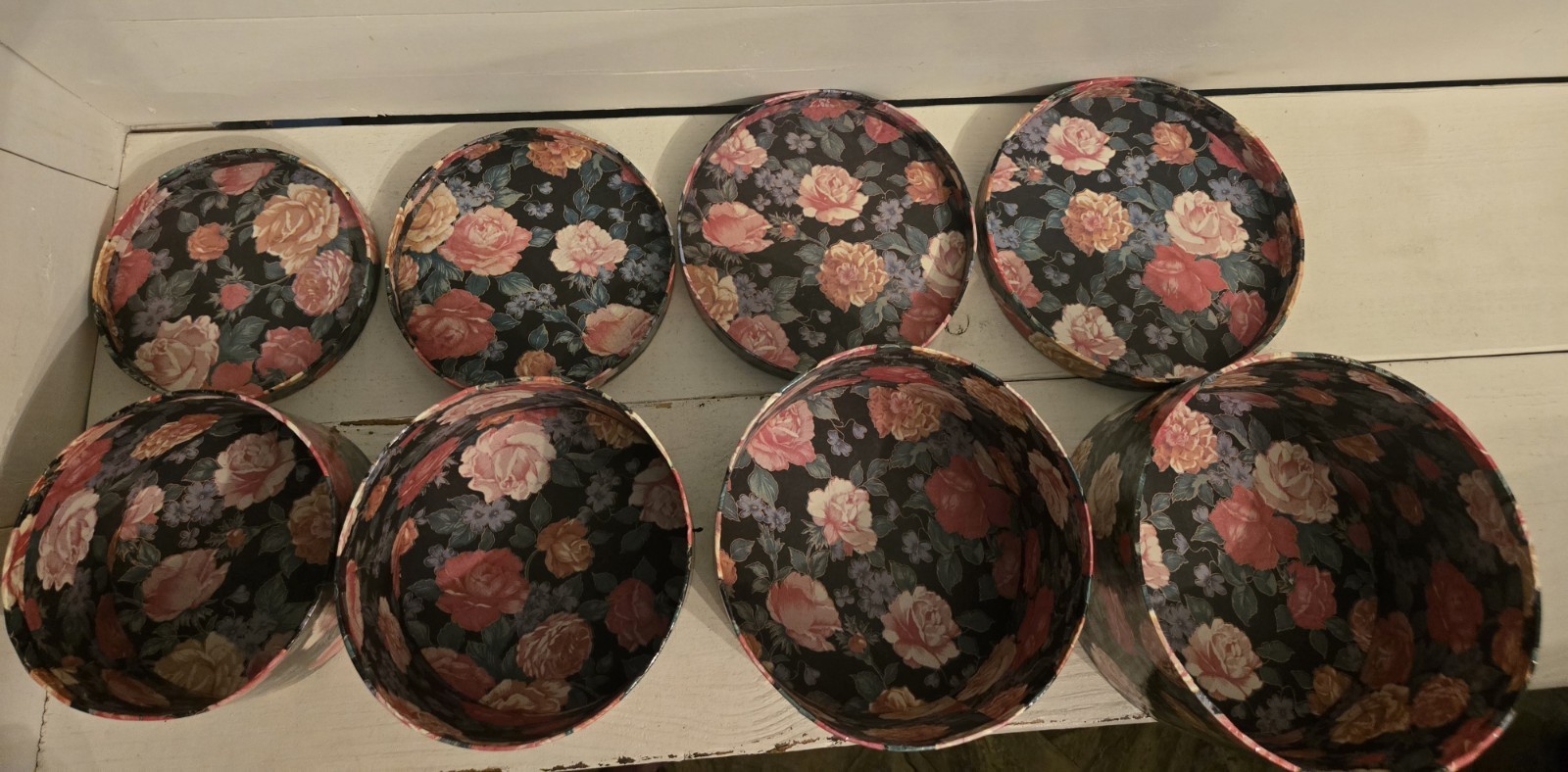 VNTG Floral Nesting/Stackable Round Lacquered Boxes, Decor, Storage. Set of 8