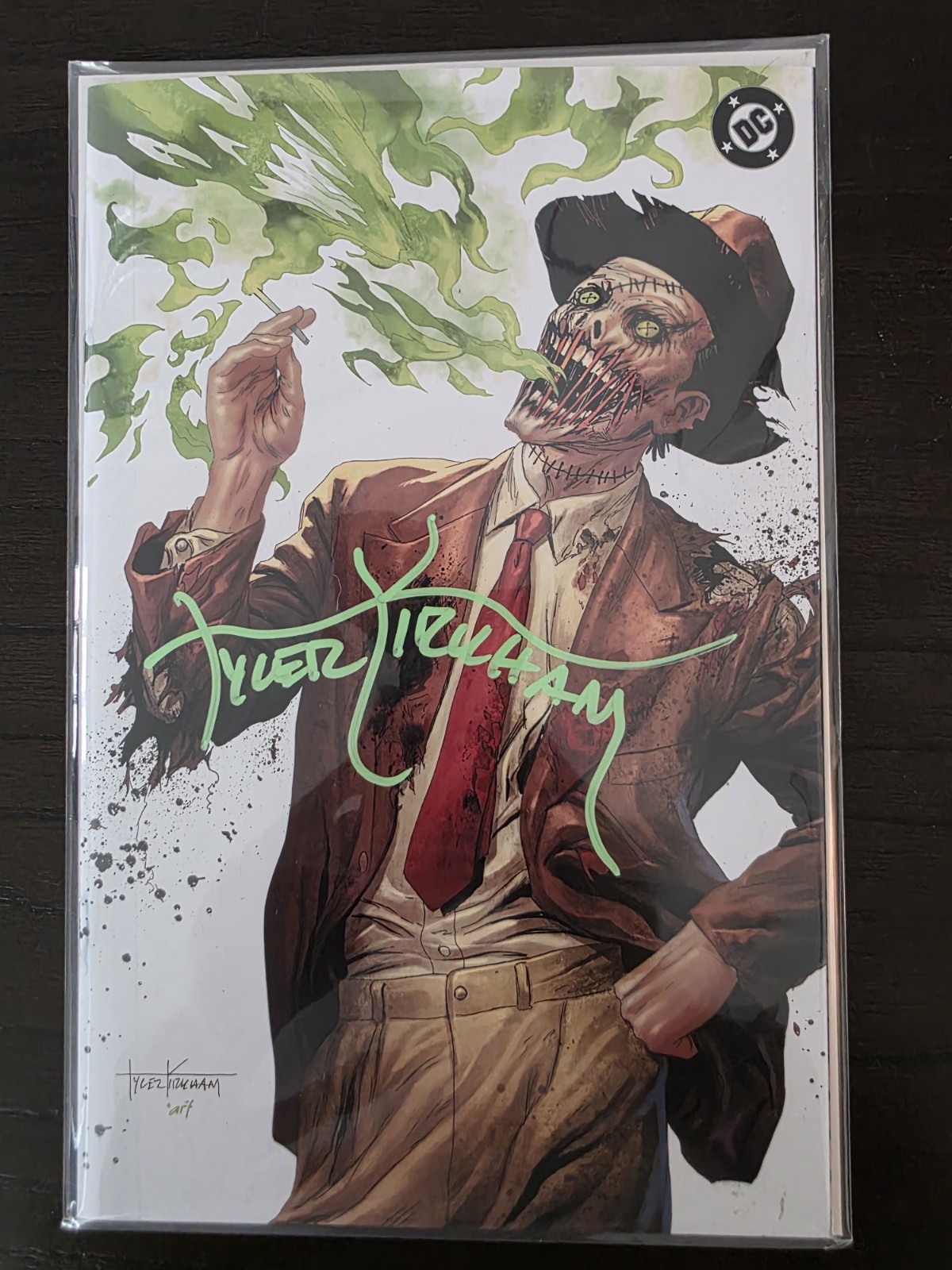✍🏼ABSOLUTE BATMAN #19 VIRGIN SCARECROW SMOKE 💨 SIGNED BY TYLER KIRKHAM W/COA