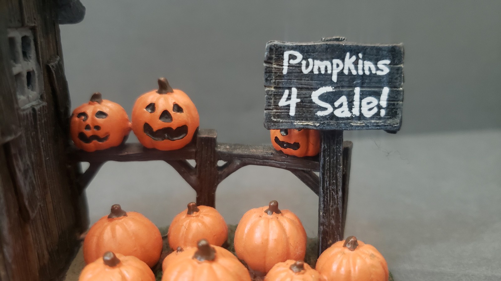 LOT of Lemax Spooky Town Pumpkin Patch Stand & Pumpkin People Figures Figurines