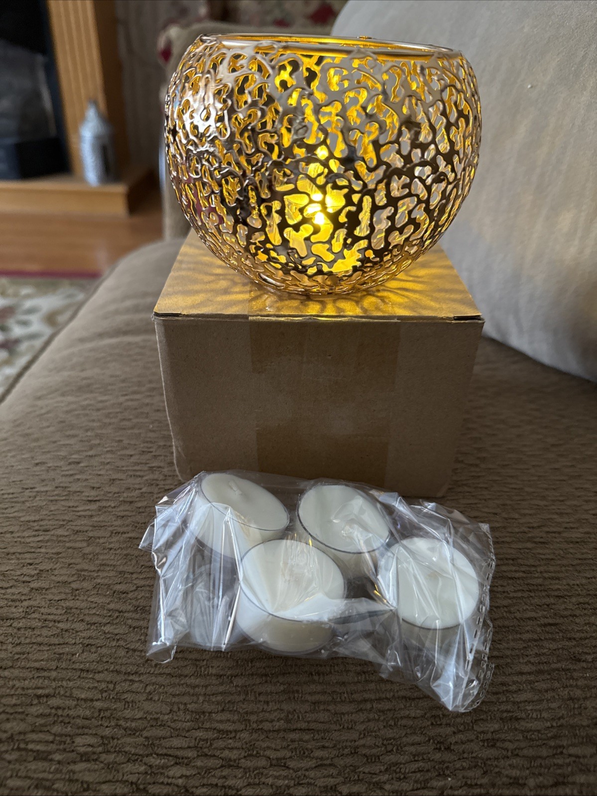 Gold Metal Round Candle Holder W/perforated &Laminated Design W/ 4 Tealites