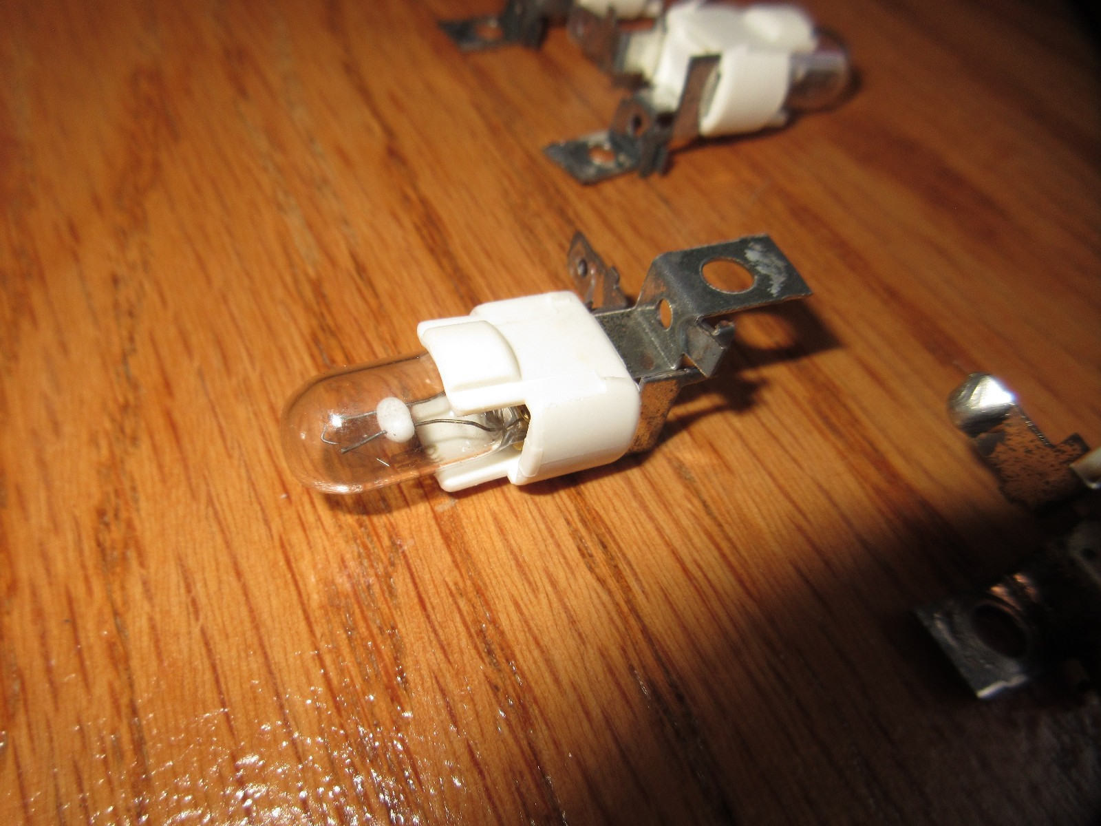 5 Lampholder Socket #b for Bally pinball machines with bulbs #555 HARD TO FIND