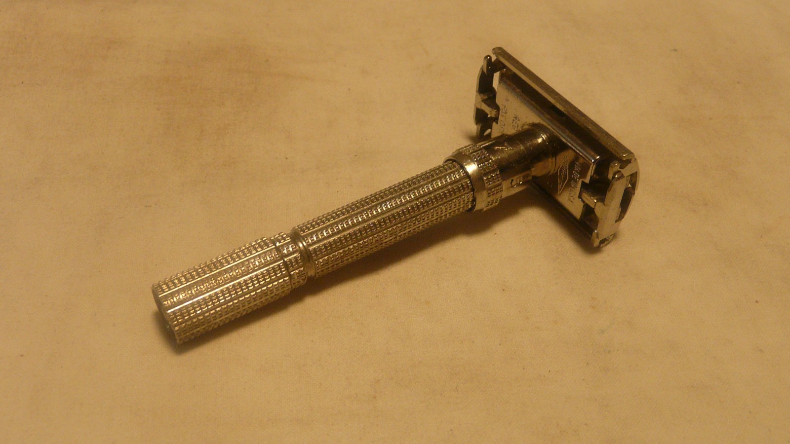 Vintage Gillette Slim Adjustable I-2 1963 Cleaned Double Edge Safety Razor