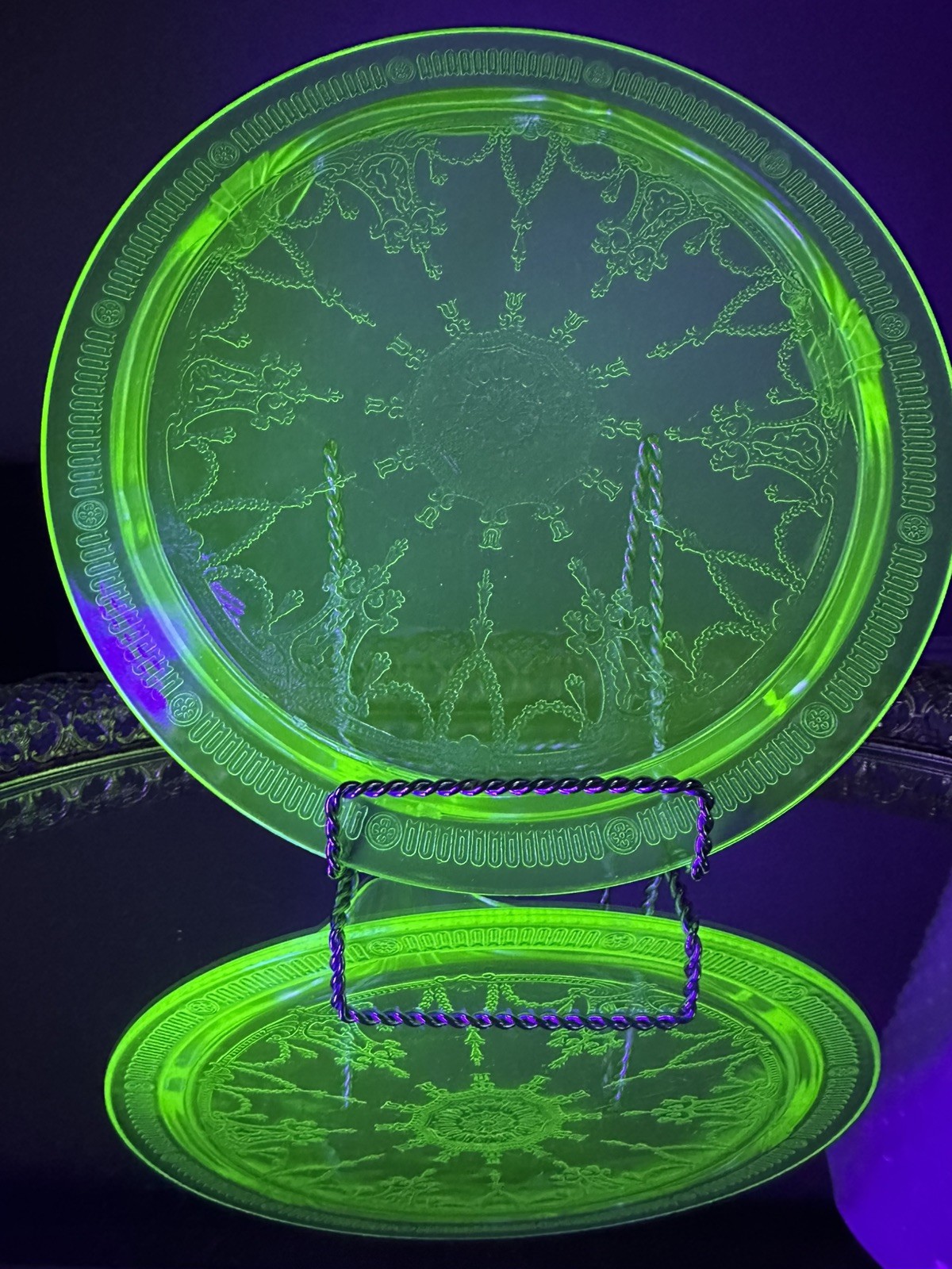 Vintage Anchor Hocking Cameo Ballerina Uranium Green Depression Glass Cake Plate