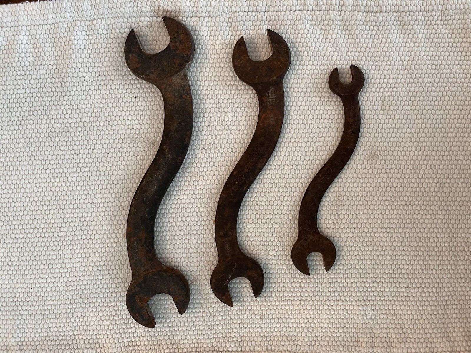 Vintage Un-Branded S-Shaped Open End Wrench Lot (3)