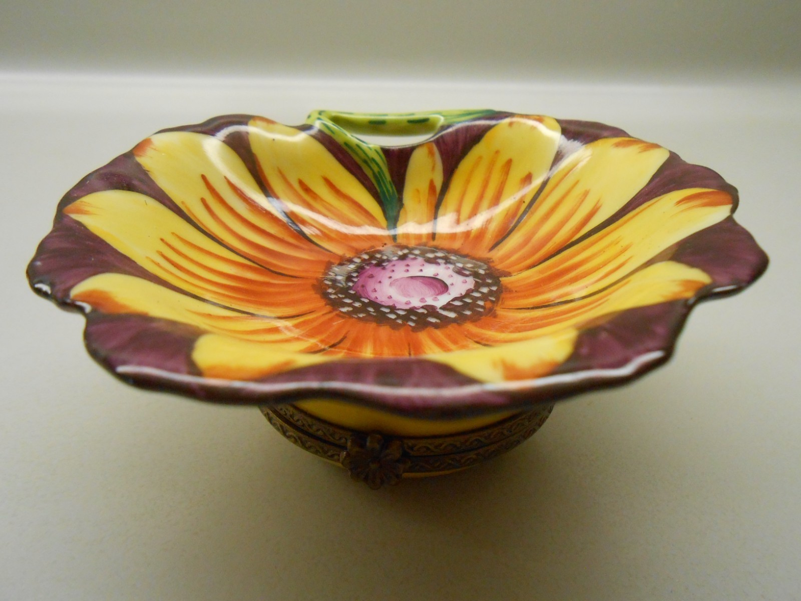 RARE Vintage Limoges Box France – Large Yellow Daisy Flower – Parry Vieille – PV