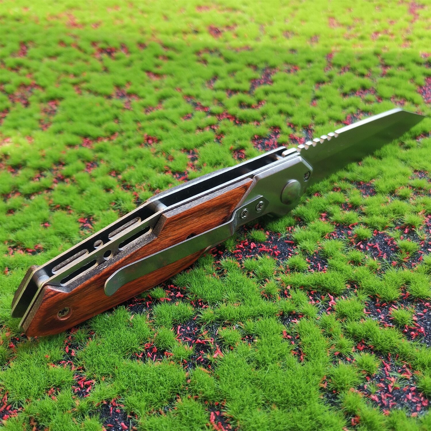 High hardness stainless steel camping outdoor tactical pocket folding knife