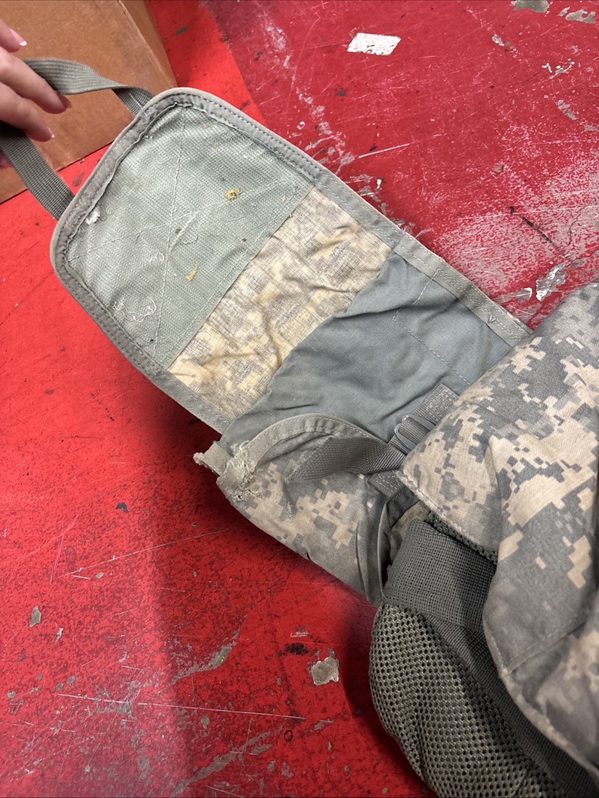 ARMY ACU DIGATAL CAM BODY ARMOR PLATE CARRIER MADE W/KEVLAR INSERTS MEDIUM #C