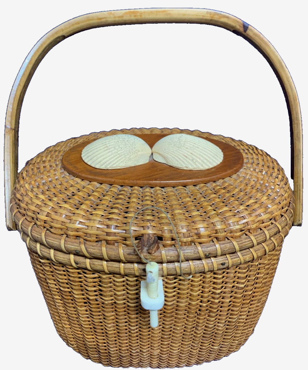 Rare Early Signed Farnum Nantucket Basket Purse with Double-Shell Top Medallion