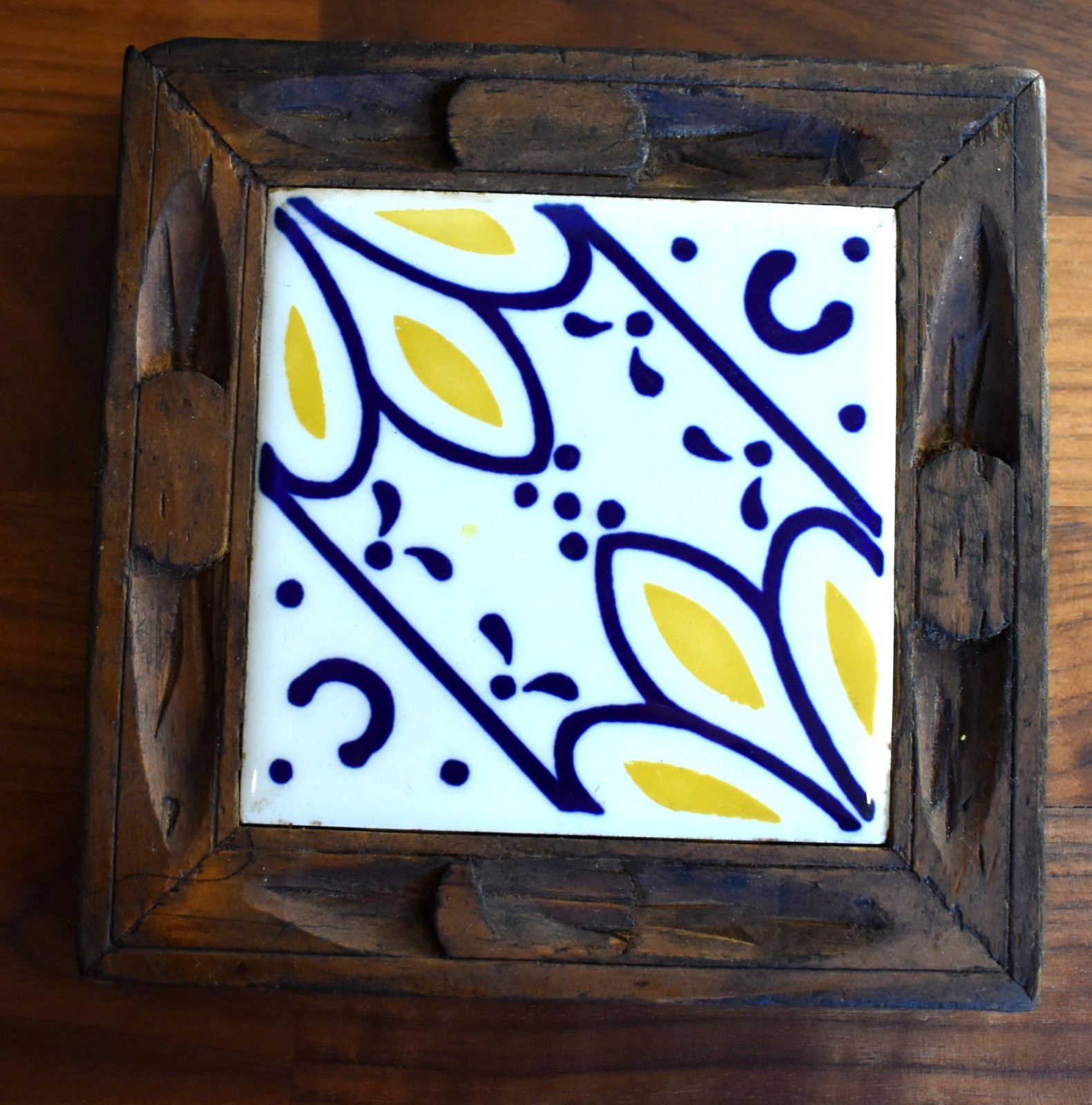 ORION Decorative Handpainted Ceramic Tile Monterey Mexico Beechwood Frame Trivet