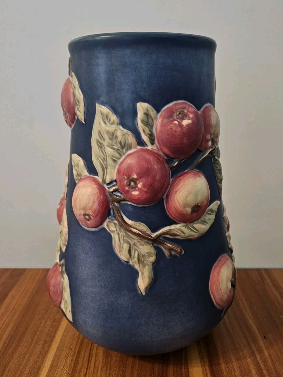 Longaberger Pottery Early Harvest Large Blue Embrossed Apple And Leaf Vase