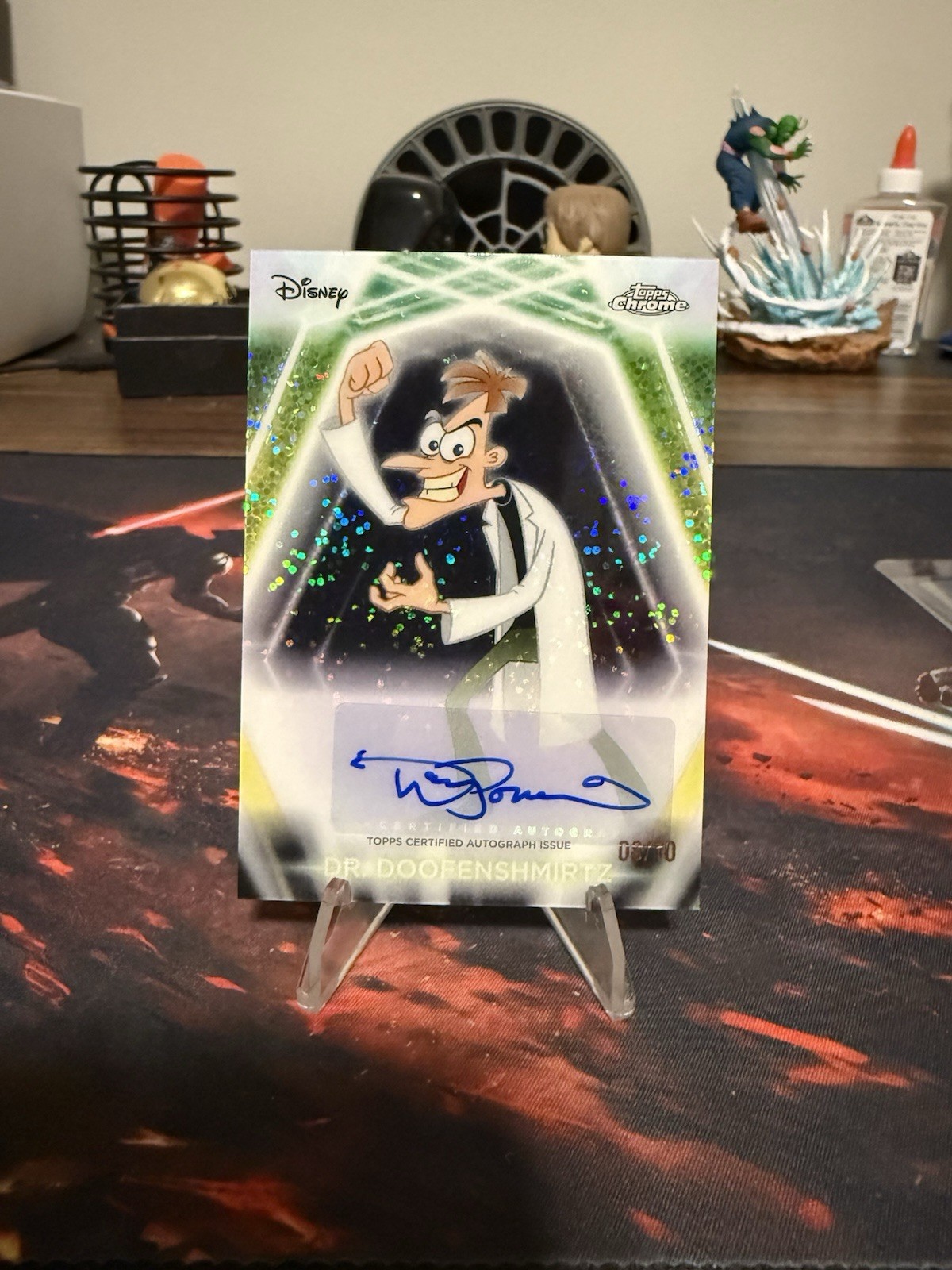 Disney Topps Chrome Neon Dr. Doofenshmirtz Green etch Refractor /10 Auto #CNA-DP
