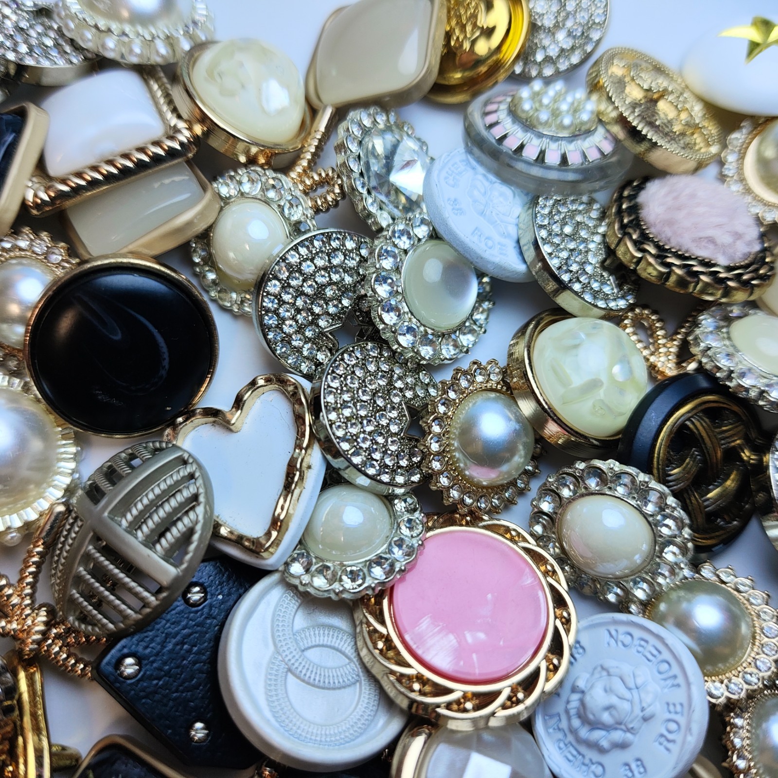Vintage new Estate Sale Buttons Lot 50p Various Sizes Shapes Colors Types Usable