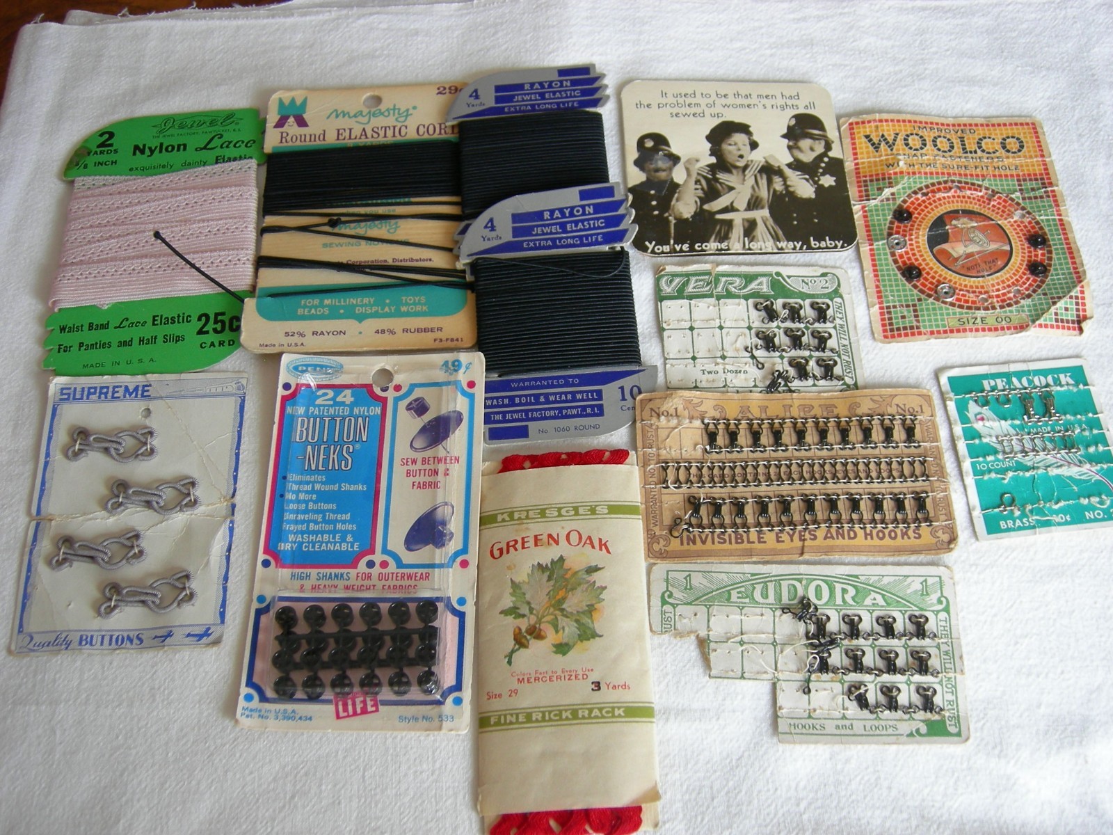 Vtg Sewing Notions-Hooks&Eyes,Snaps,Needles in Virginia Slim Case,Elastic Thread