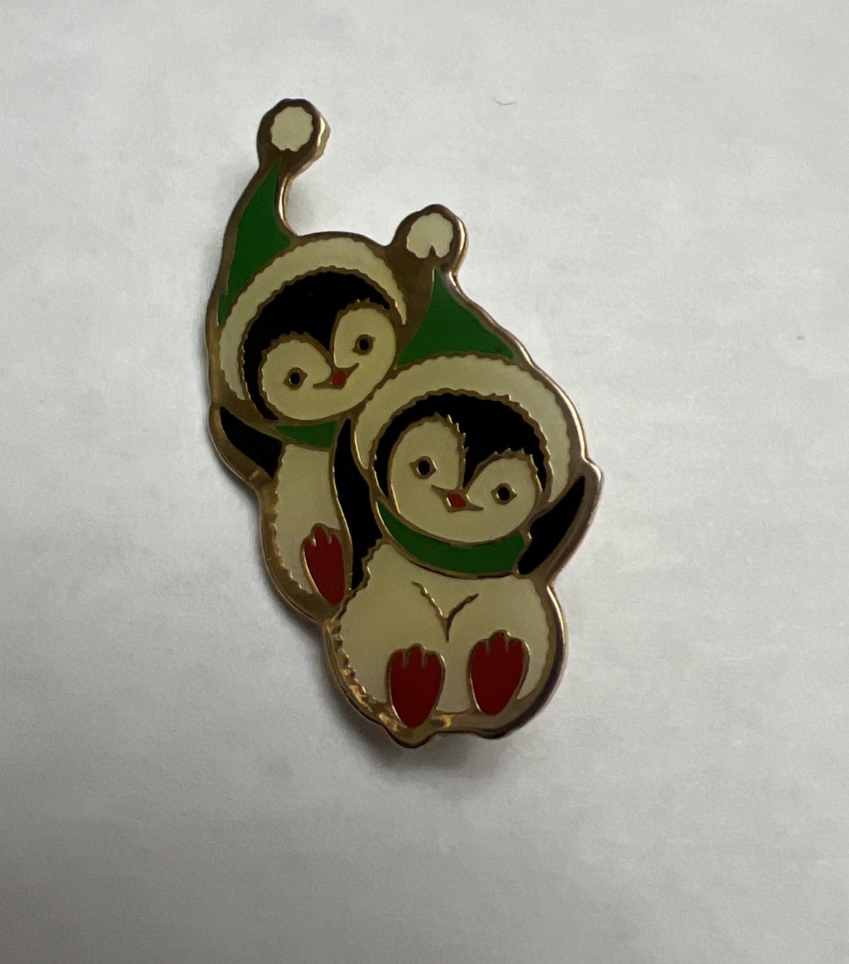 VTG Christmas Penguins Brooch Pin Sledding Enamel Gold Tone Holiday Winter Fun