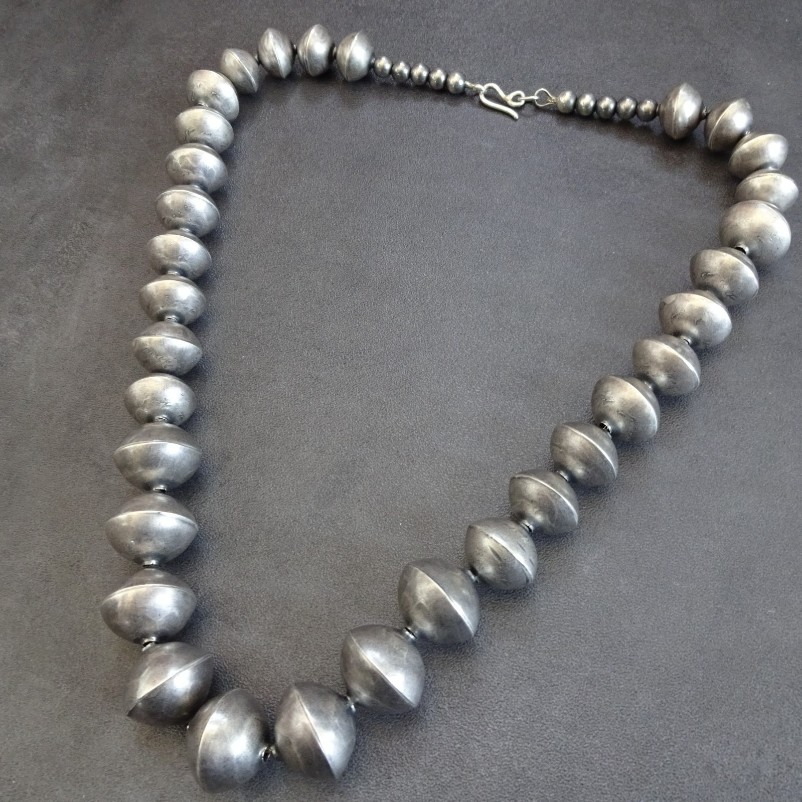 Taos BUFFALO DANCER Coin Silver NECKLACE Handmade Graduating Beads NAVAJO PEARLS