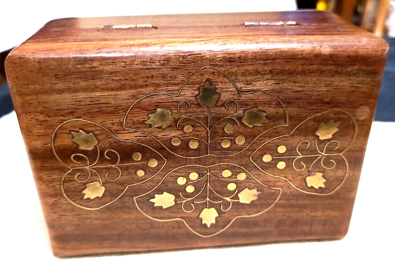 Small Flower Inlay Brass Wooden Trinket Box 5″ L x 2″ D x 3.25″ W Hinged Lid