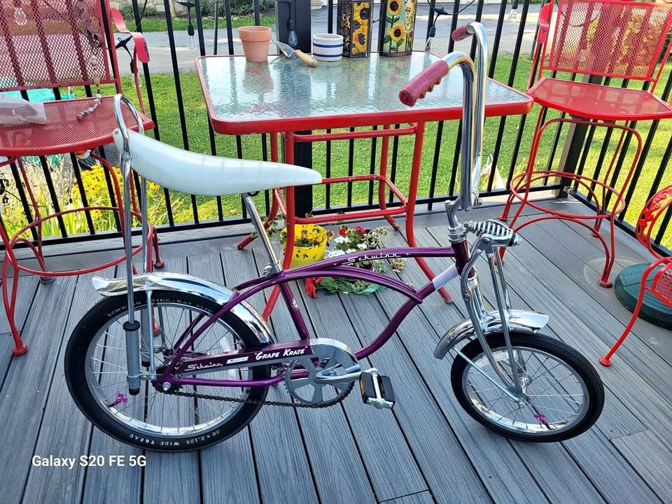 1999 Schwinn “GRAPE KRATE” Stingray Very Nice Condition.
