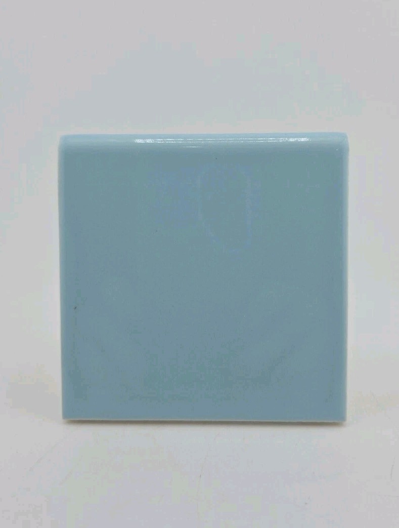 American Olean Vintage Ceramic Tile: Blue Mist Light Blue Edge 4.25″ X 4.25″ NOS