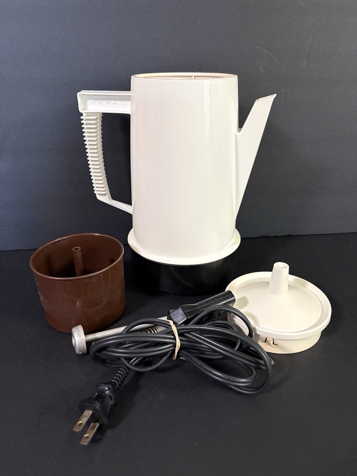 Vintage 1970’s Regal Poly-Perk 4-8 Cup Coffee Pot 7508 Blue Cornflowers WORKS