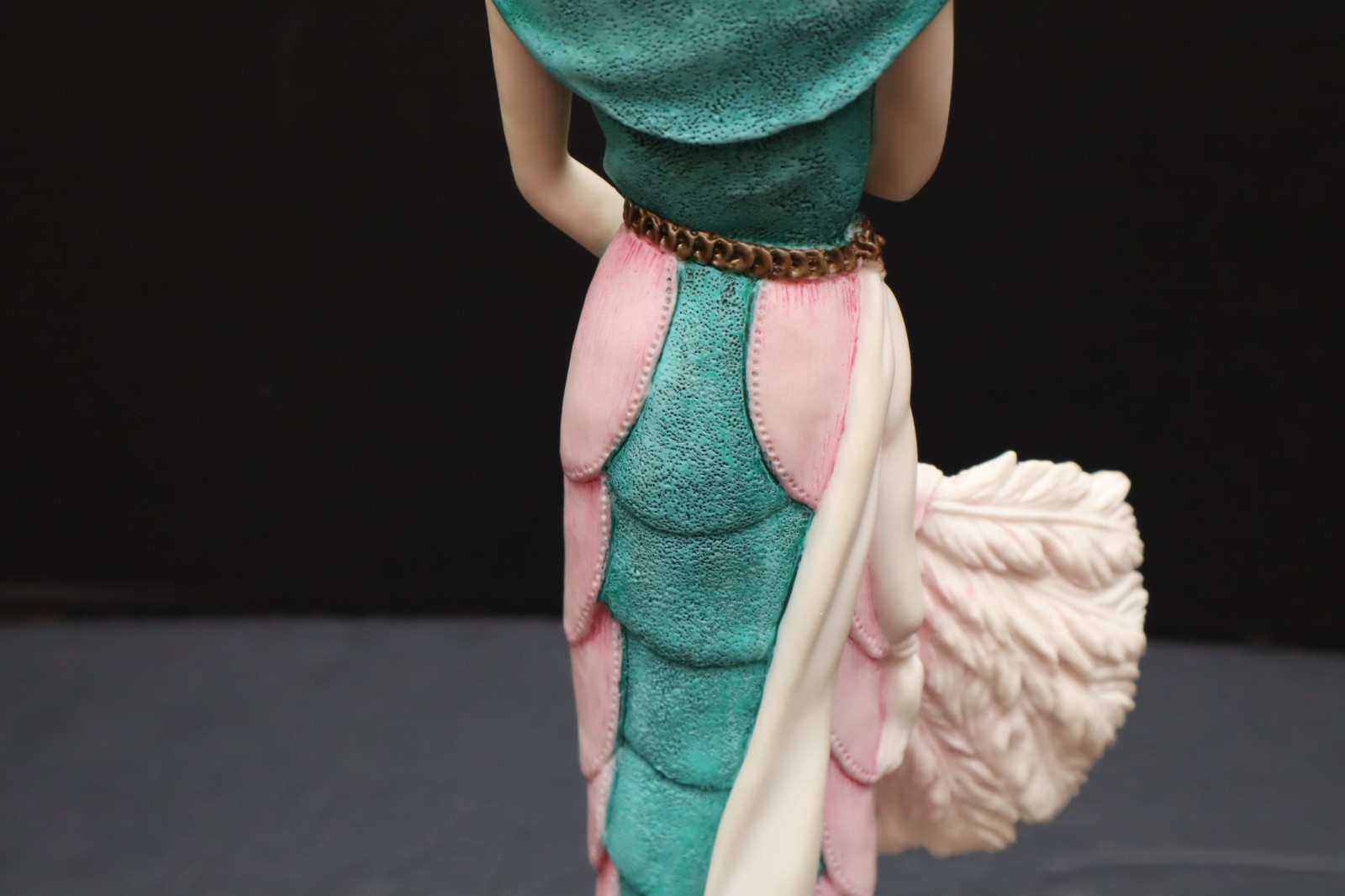 1987 Florence Giuseppe Armani Art Deco Flapper Woman Figurine Feather Fan 13.5″