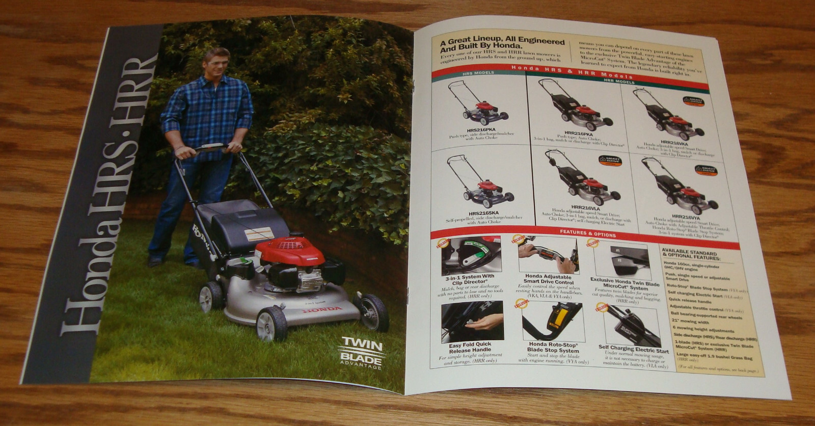 Original 2016 Honda Lawn Mower Sales Brochure 16 HRS HRR HRX