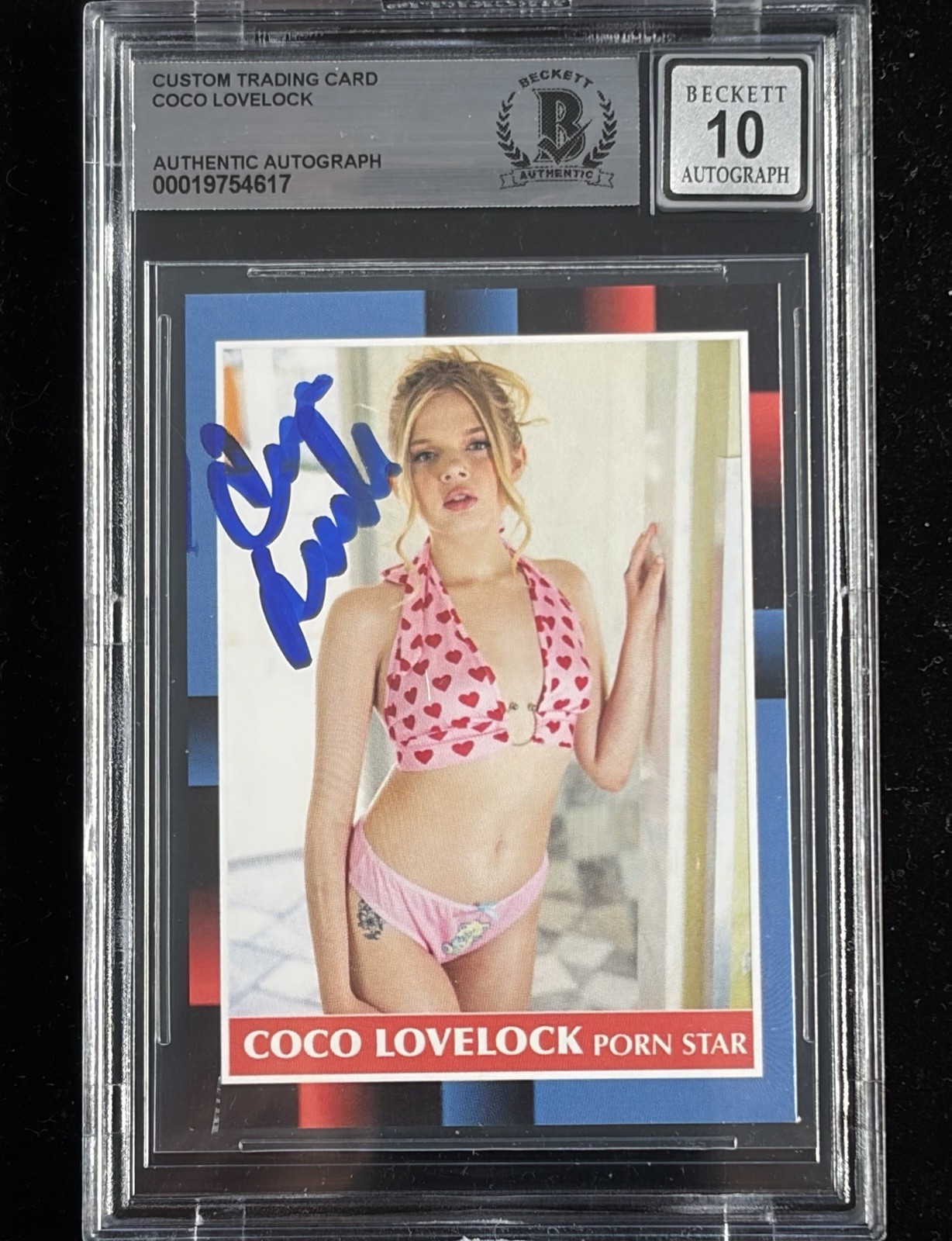 Coco Lovelock Signed Trading Card Beckett Encapsulated Autograph Grade 10