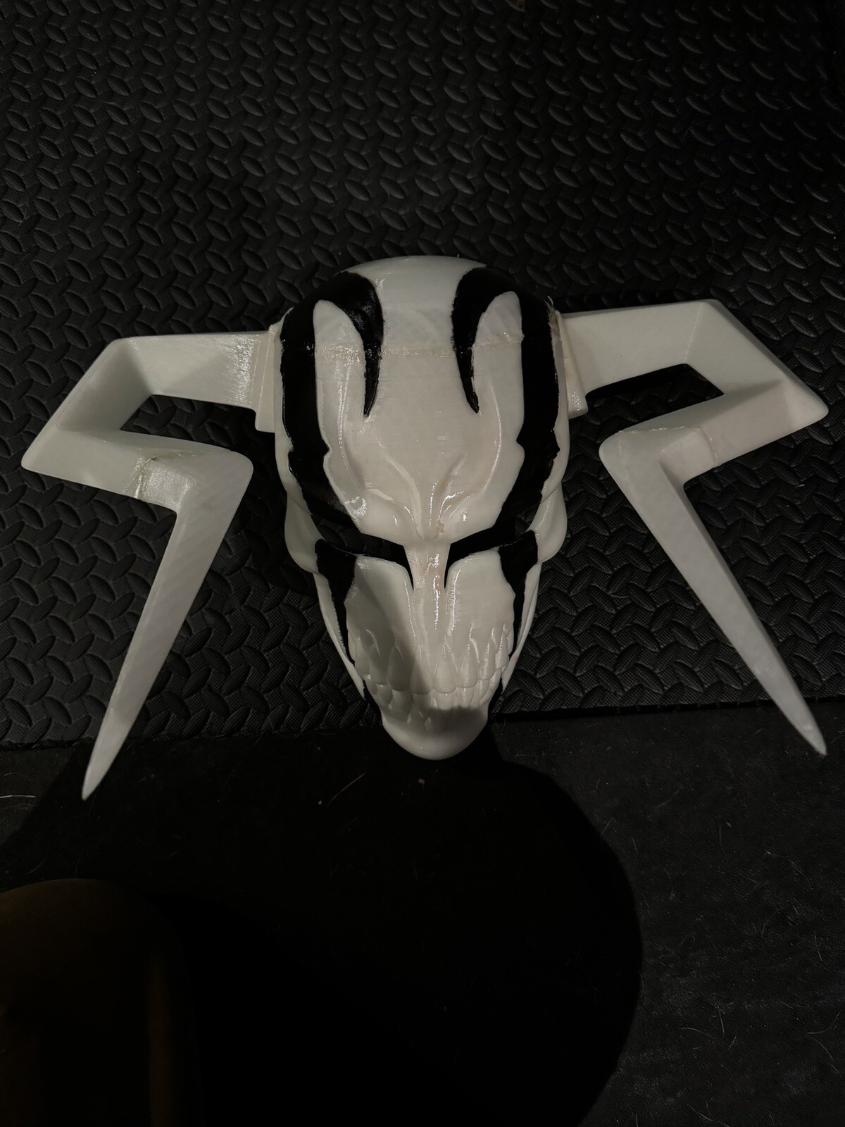 Kurosaki Ichigo Full Hollow Mask/Helmet Bleach Anime Cosplay Glows In The Dark!