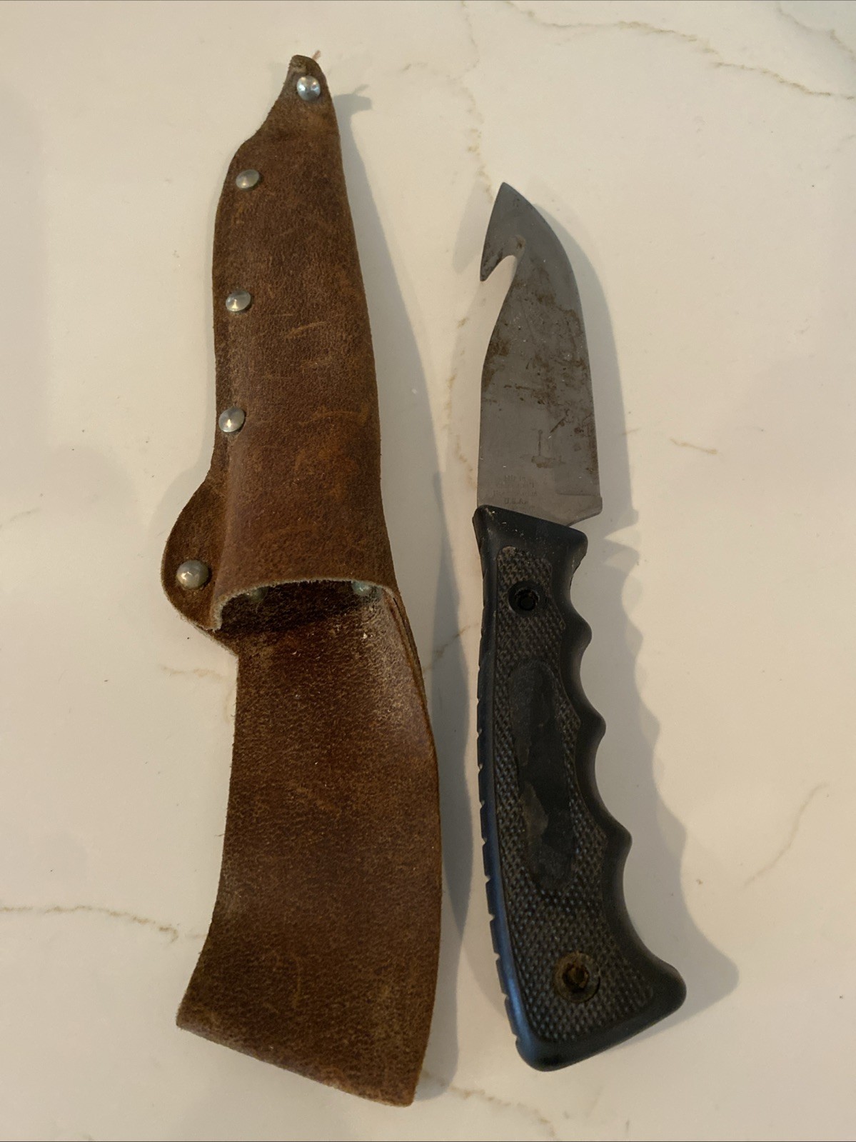 Vintage Gut Hook Hunting Knife w/Sheath