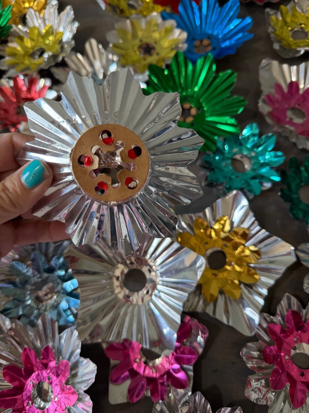Large Lot Vintage Aluminum Foil Christmas Light Reflectors Flowers Over 100 Piec