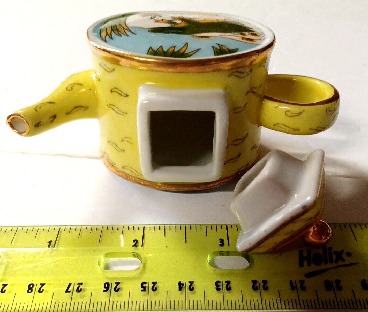Vintage Vivian Chan Mini Miniature Teapots Lidded Teapot Yellow Green Frog
