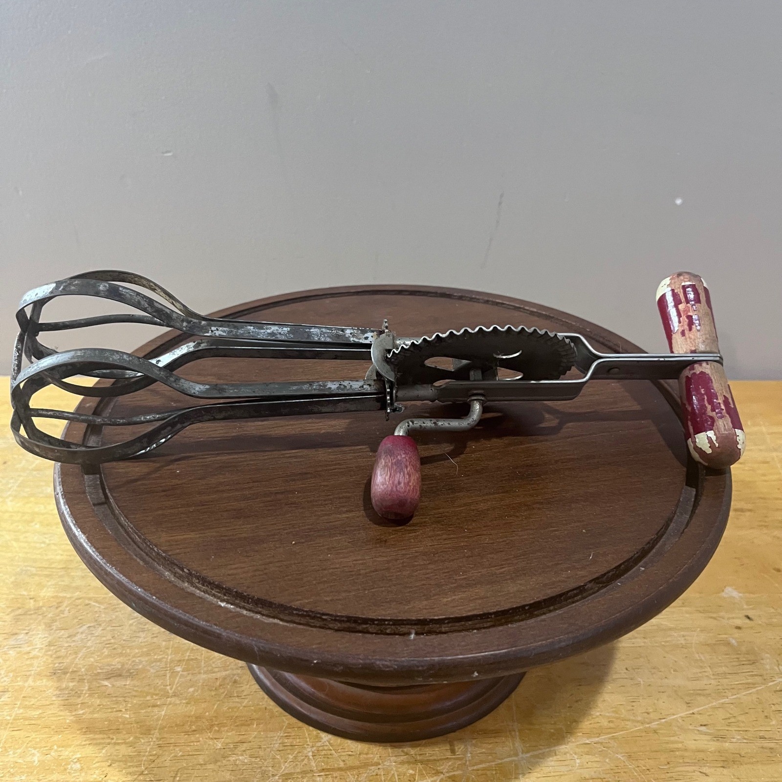 Vtg Center Drive Egg Beater Hand Crank Mixer Red Wood Handle Primitive