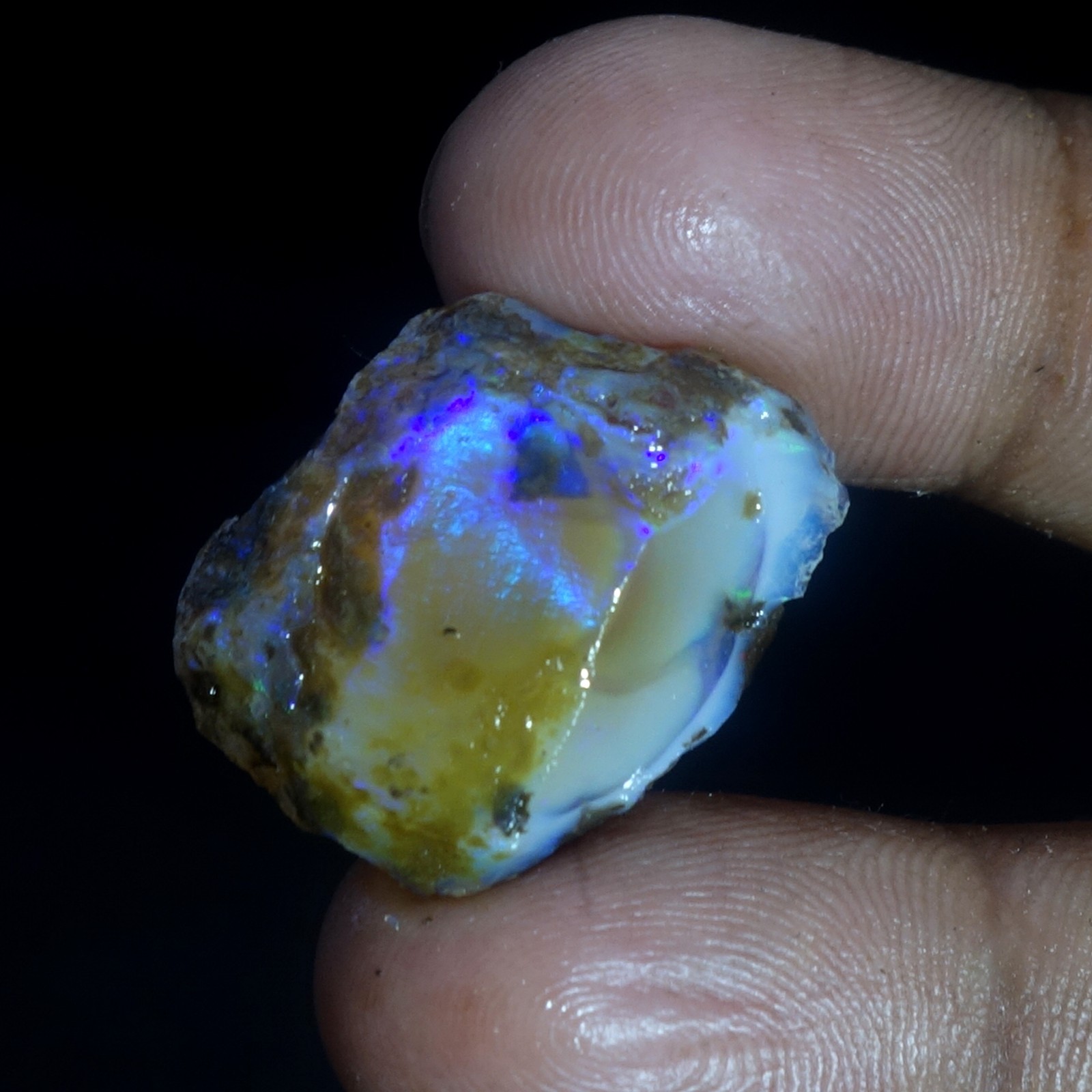 AA+ Ethiopian Oli Opal Rough Entreated Welo Opal Multi Fire Color Flash 26.00Cts