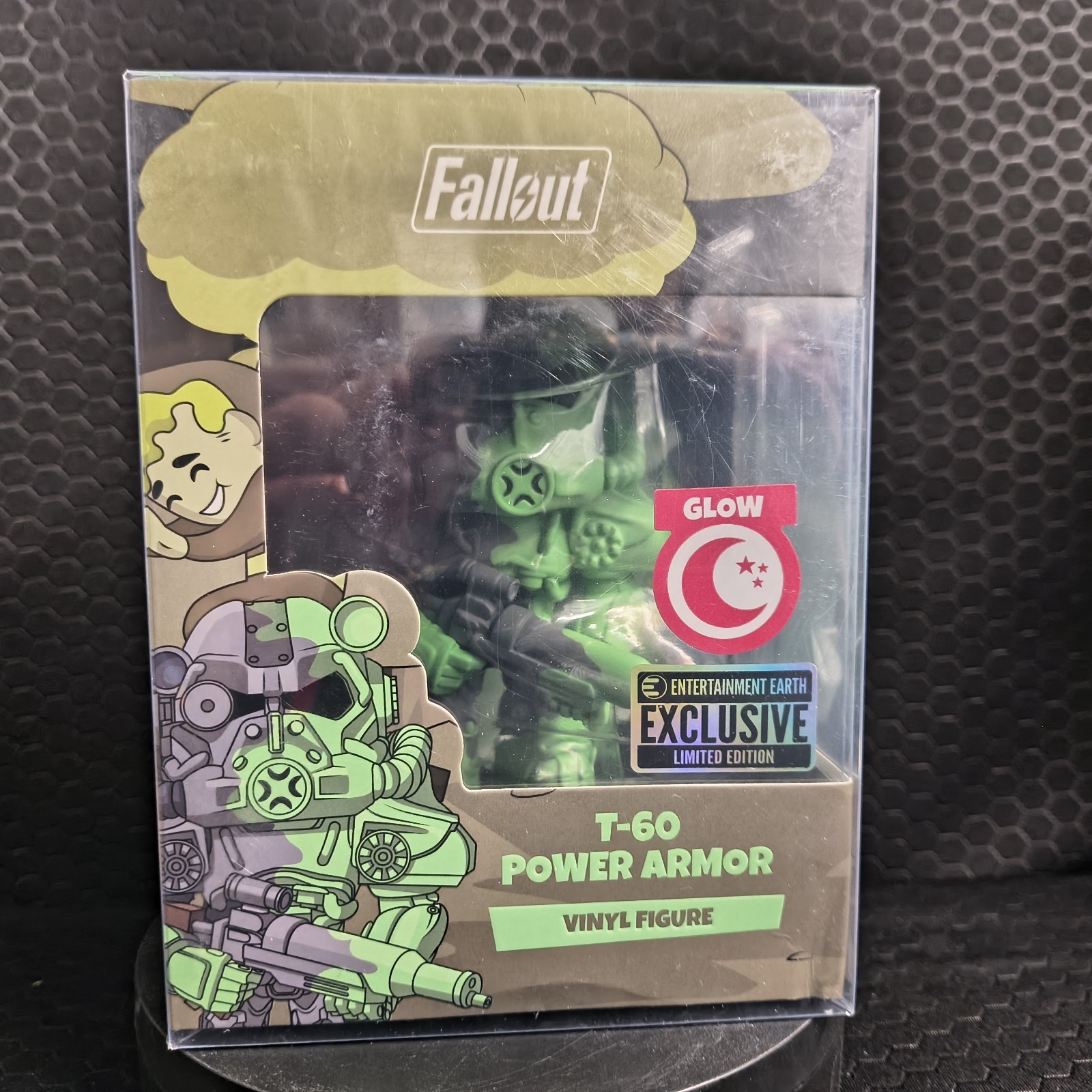 Youtooz: Fallout Game Collection – T-60 Power Armor Radioactive Waste GITD #4