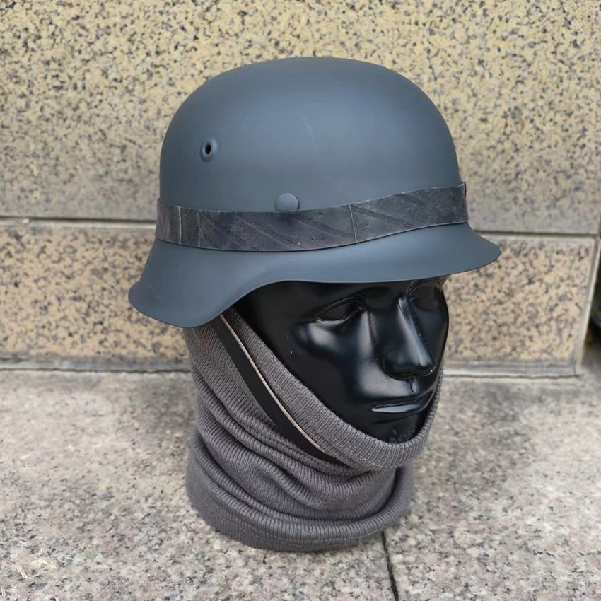 WWII GERMAN ARMY M1942 STELL HEIMET GRAY AND BAND RUBBER AND WINTER NECK SCARF