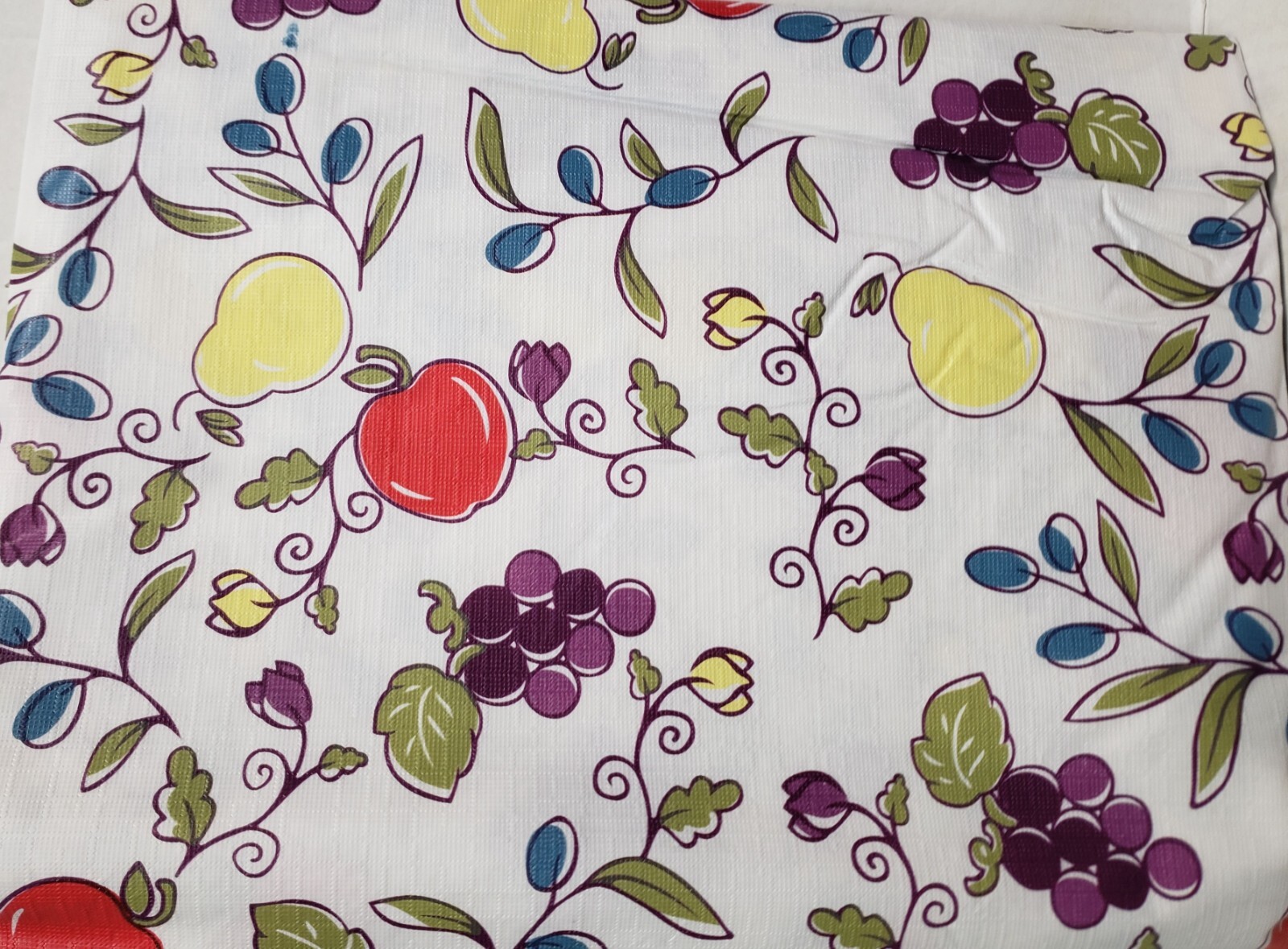 Peva Vinyl Kitchen Tablecloth 70″ ROUND , MULTICOLOR FRUITS, BRIGHTON GARDENS,LL