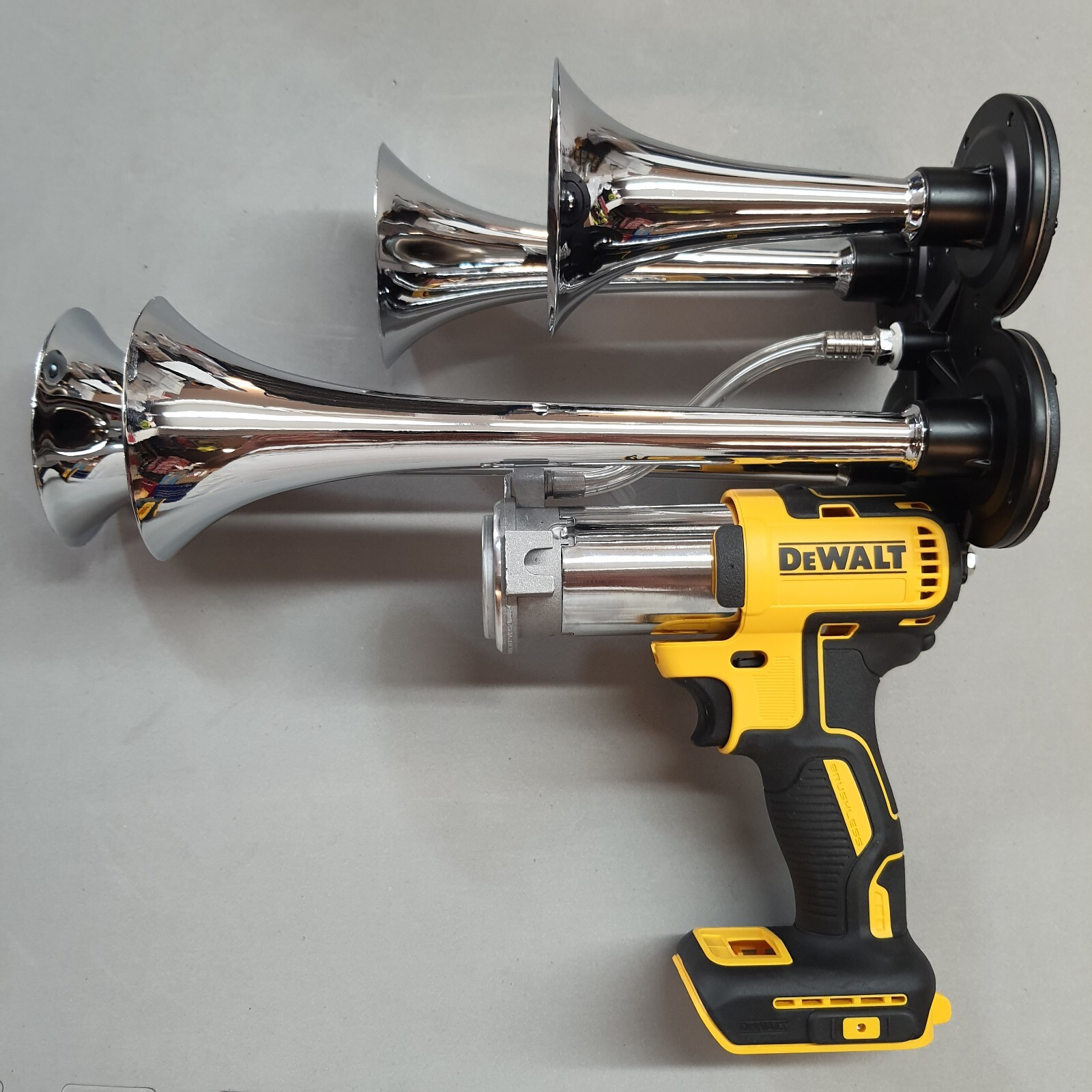 DeWalt 20v Quad Cordless Drill Impact Sports Boat Air Train Horn Compressor New
