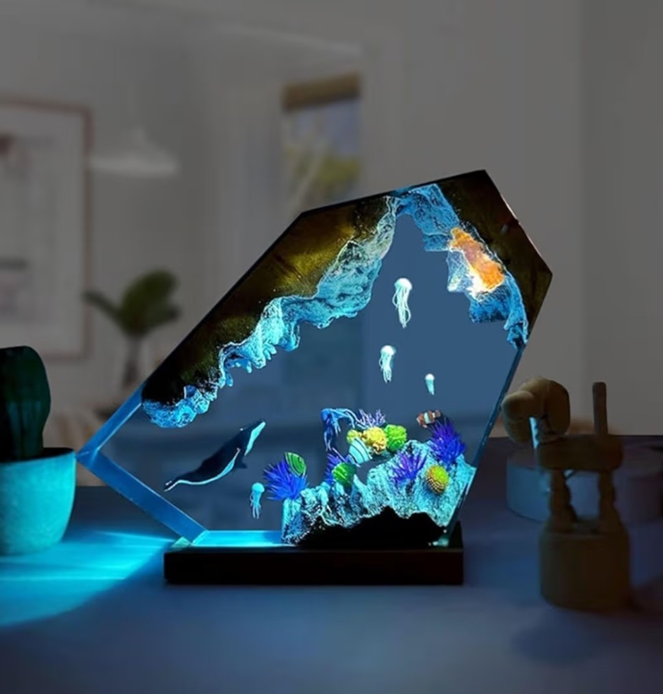 Drawelry Large Ocean Creative Epoxy Resin Wood Light Lamp, Deep Sea Cave Diving
