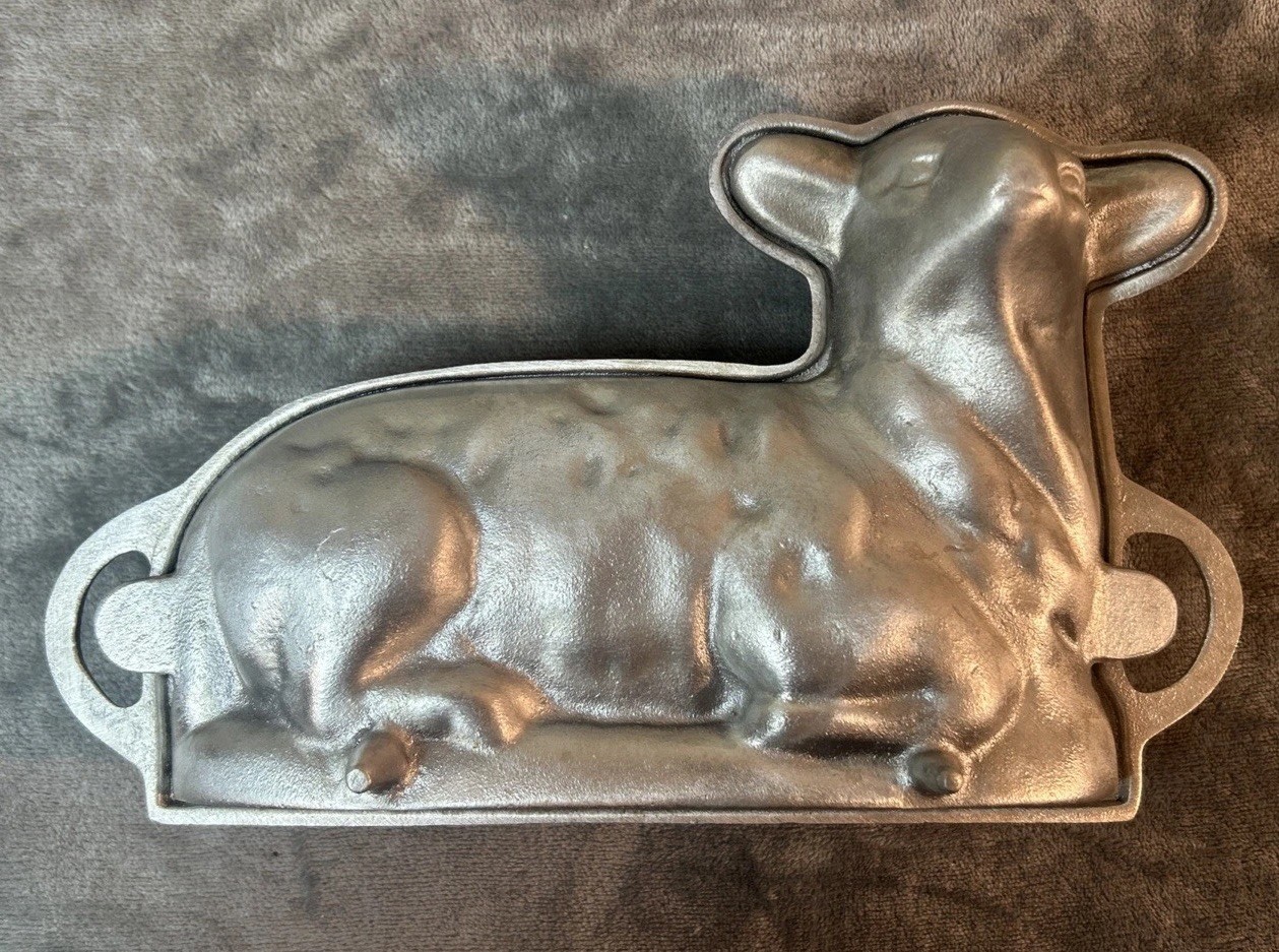 Vtg Lamb Cake Mold Pan 2 pc Easter 10”x 7” Figure Cast Aluminum HEAVY