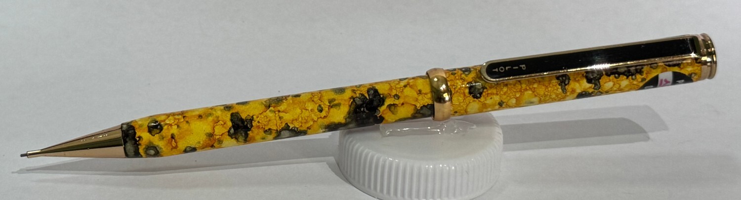 Pilot Sweet Yellow Splatter & Gold 0.5mm Pencil – 1980’s – New-Old-Stock
