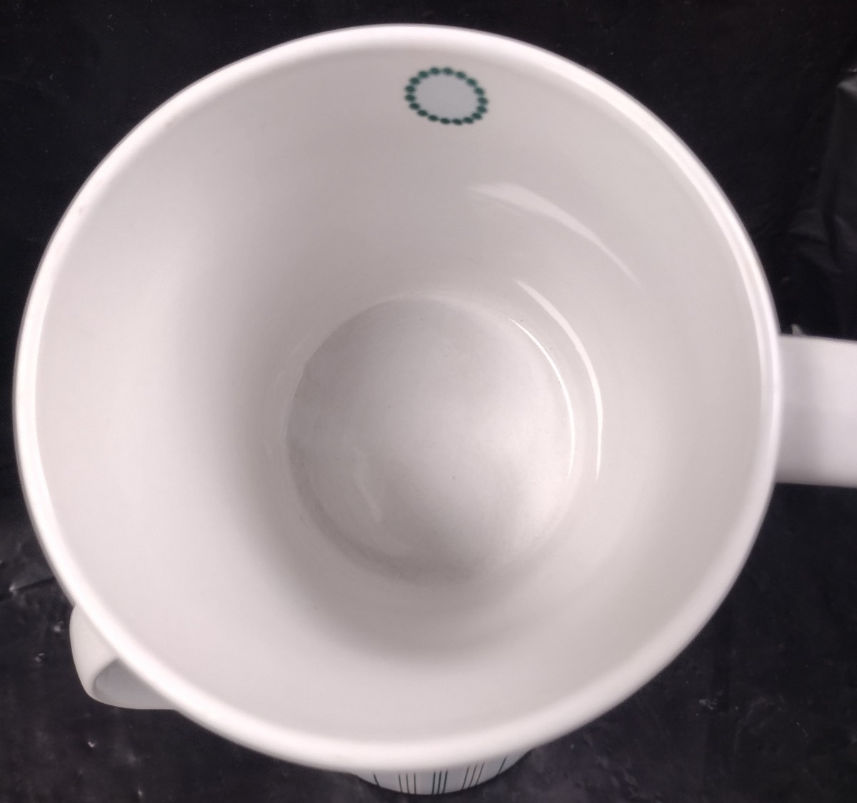 Pair of 2007 Trish Richman TR – Striped 11oz Coffee Mugs