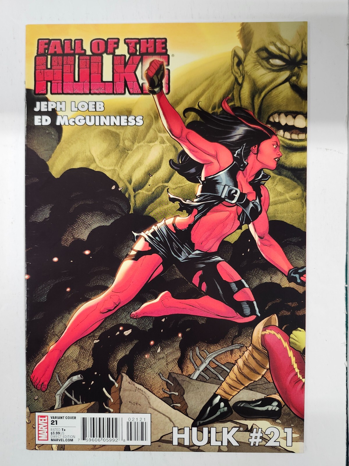 Hulk #21 1:25 Frank Cho Connecting Variant Red She-Hulk (Marvel Comics)