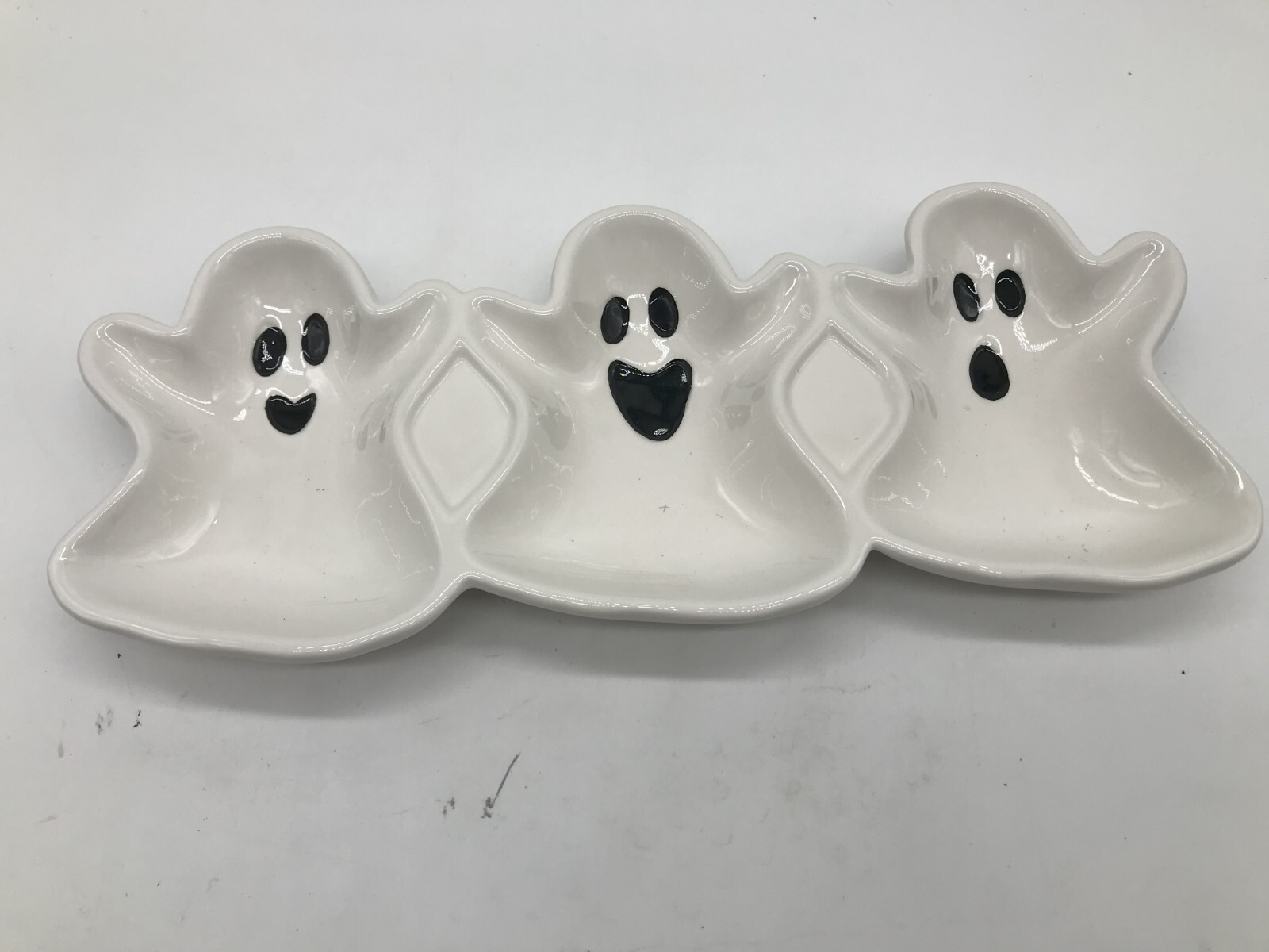 Boston Warehouse Ceramic 11in Ghost Serving Plate AA01B43011