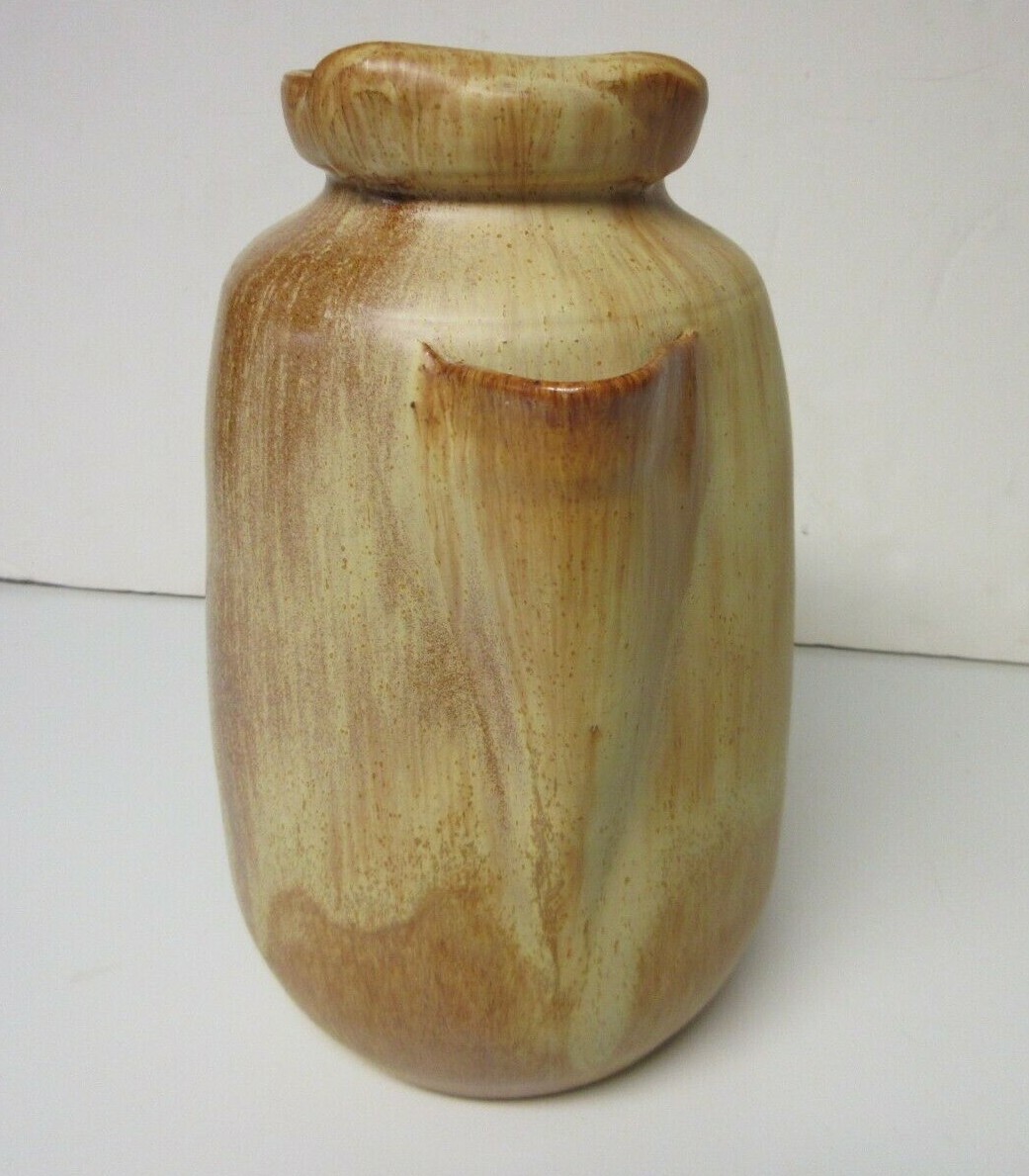 ROSEVILLE POTTERY ICE LIP PITCHER Tan Brown 1915 – 1925 Blue Rv MARK
