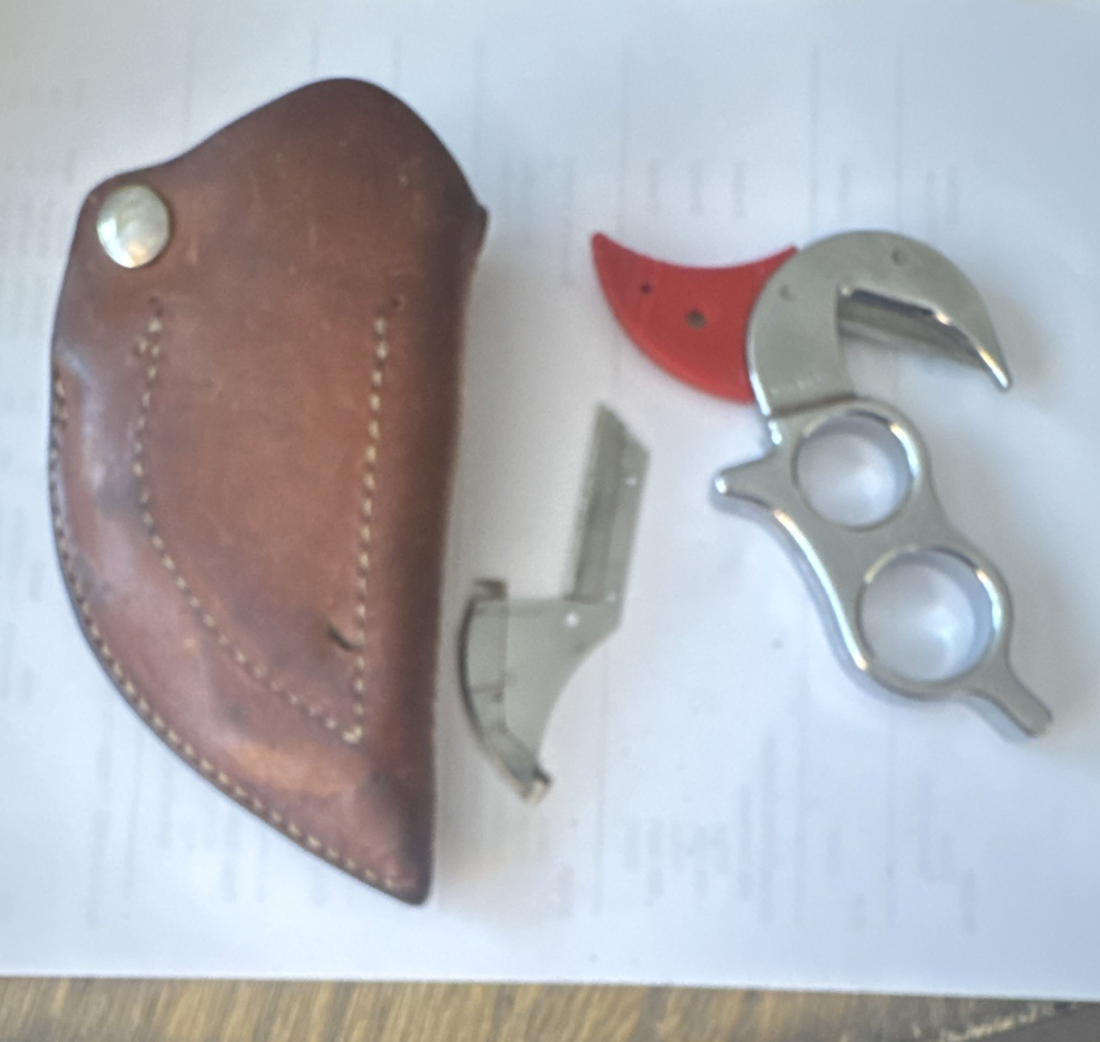 Wyoming Knife Skin/Gut Sheath Holster, Full Coverage, Snap Closure xtra Blade.