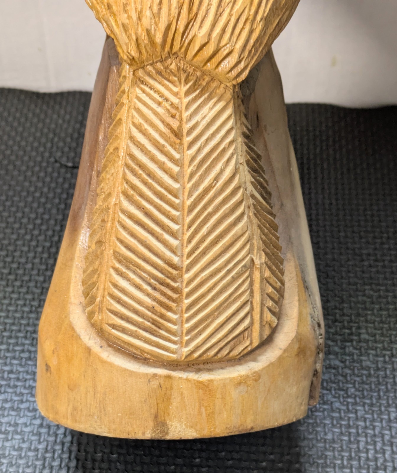 Hand Carved Wooden Bald Eagle Statue 13.5 Inches Tall Great Condition See Photos