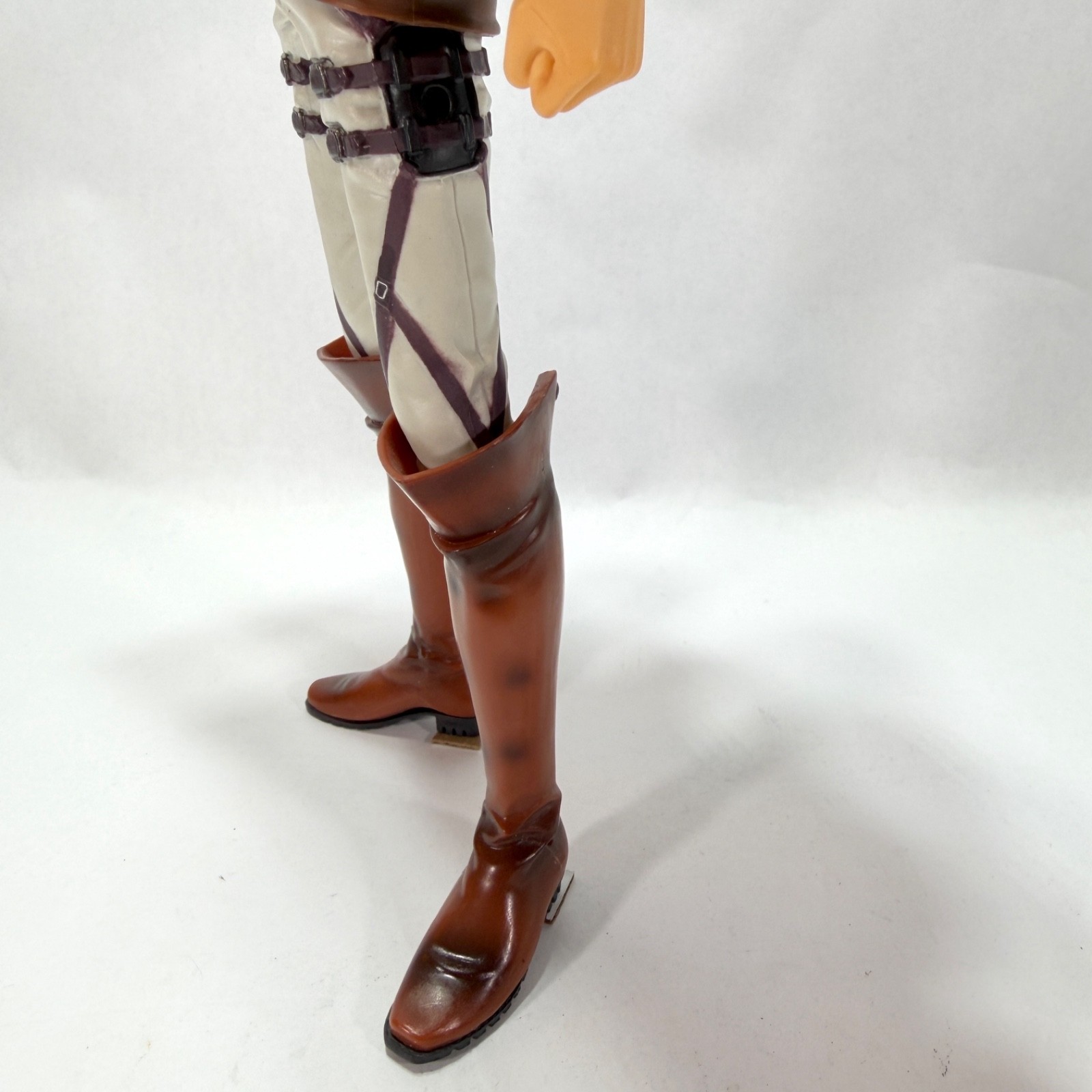 Banpresto Attack on Titan Master Stars Figure – Eren Yeager 10″ with Cape – READ