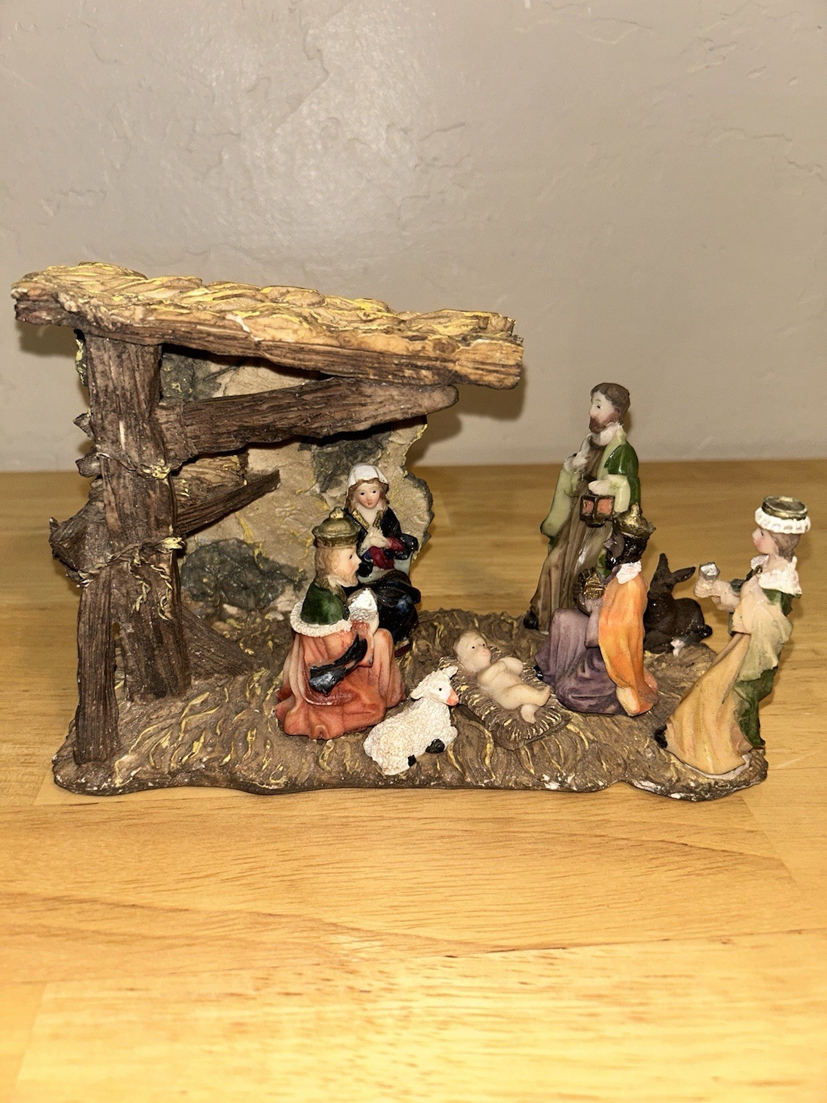 Nativity Manger Set Hand-Painted St Vincent DePaul 8″L x 5.5″H x 3.5″ W Vintage