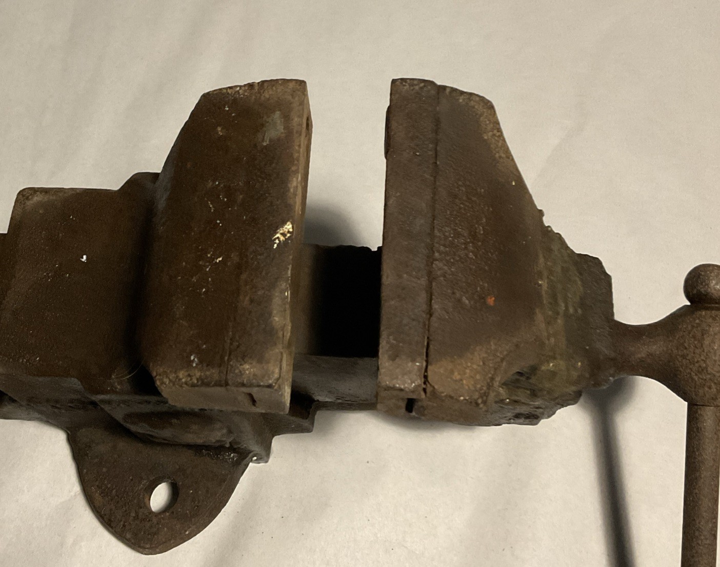 VTG Original Monarch No. 215 Heavy Duty Steel Bench Vise Collectible Tool