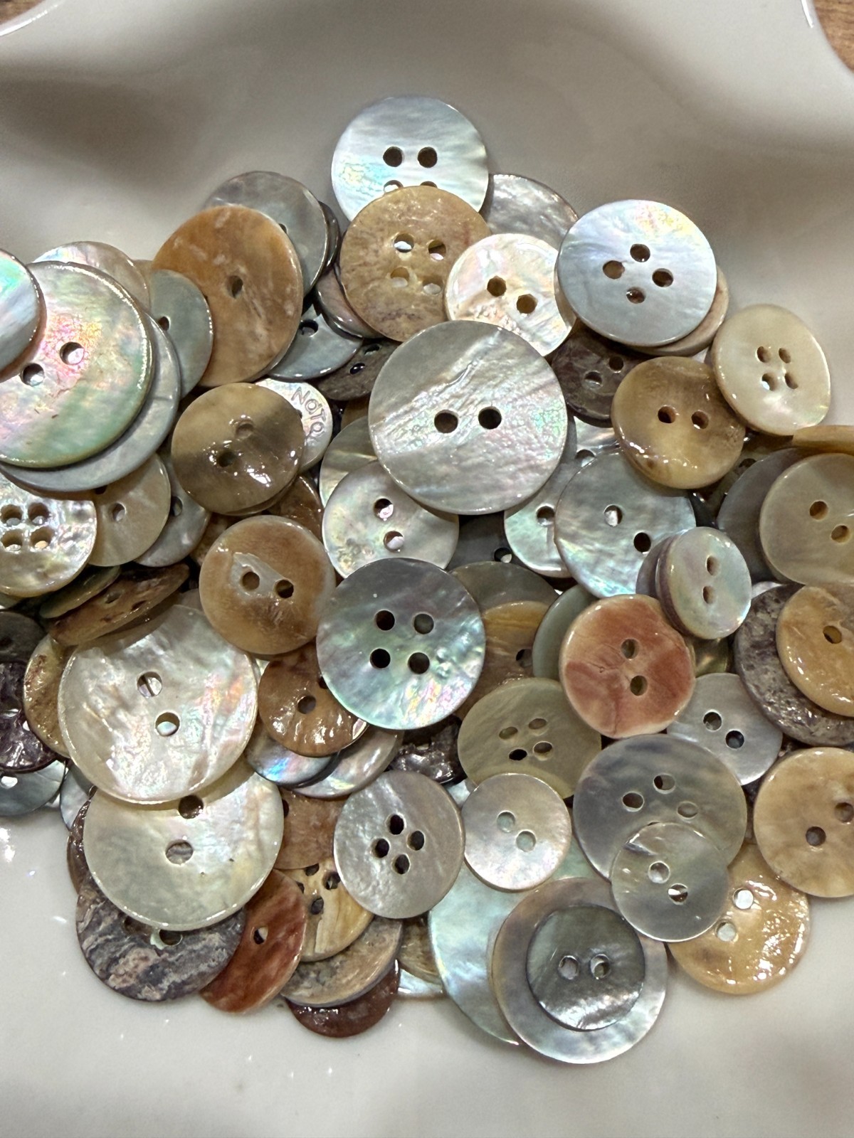 Mother of Pearl Shell Buttons: 10-20mm (150~185 Count of a Sample Bag)